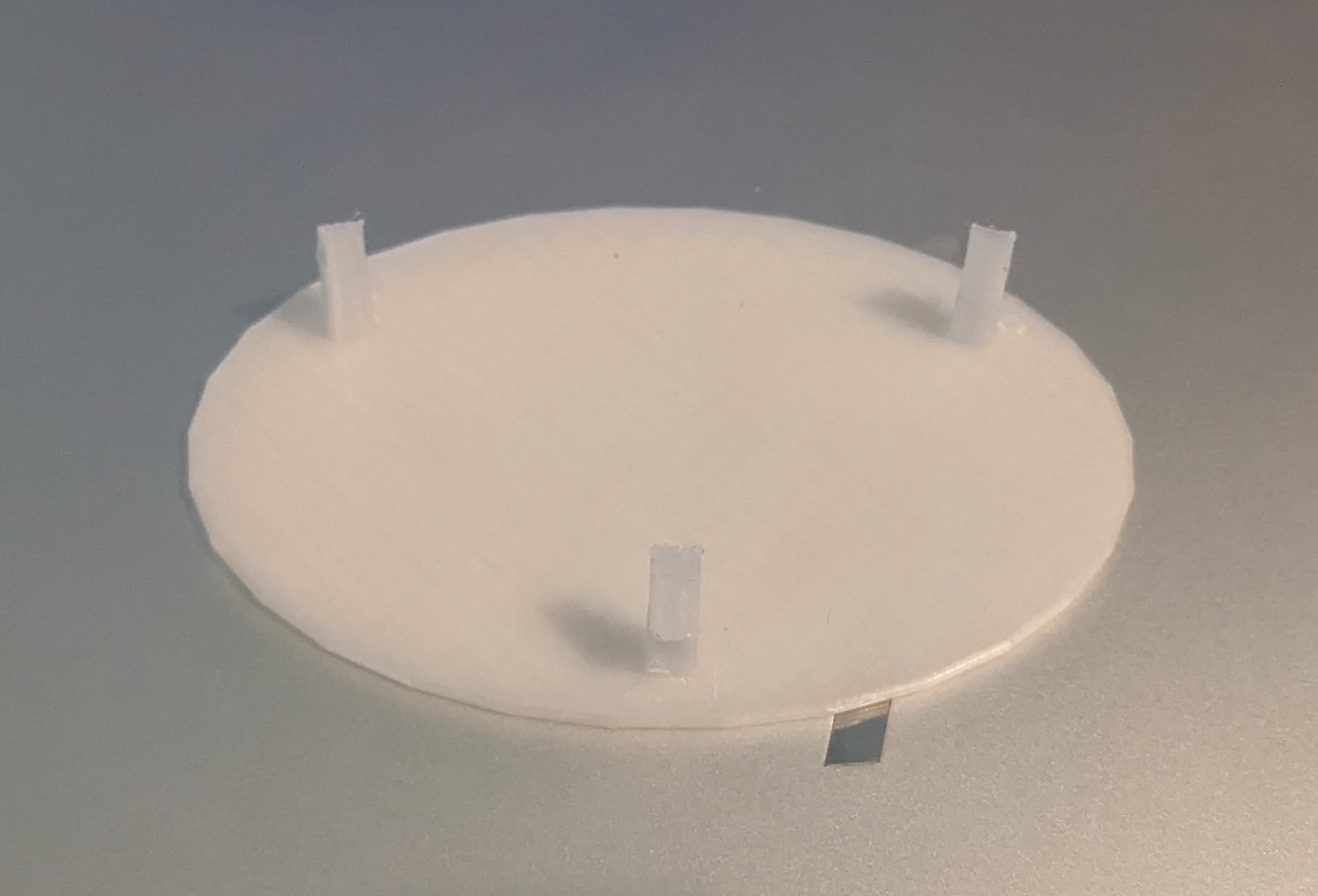 Tiêu đề Biểu tượng lưới tản nhiệt Toyota Corolla 2004 trống