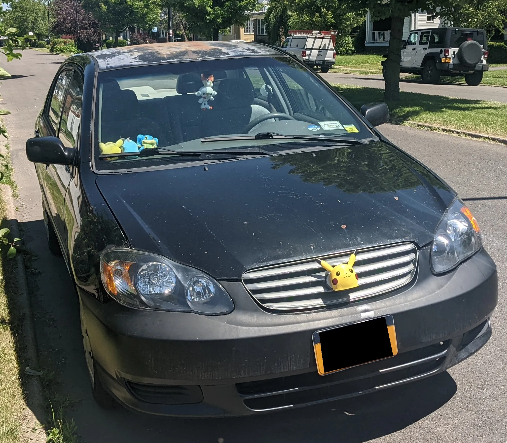 Tiêu đề Biểu tượng lưới tản nhiệt Toyota Corolla 2004 trống