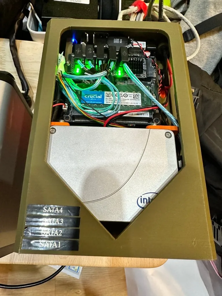 Khung Lắp SSD SATA QNAS