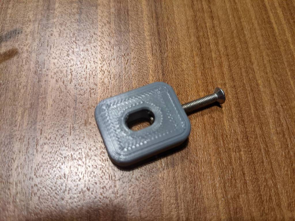 Dụng cụ tháo chốt trục cuộn dây câu cá