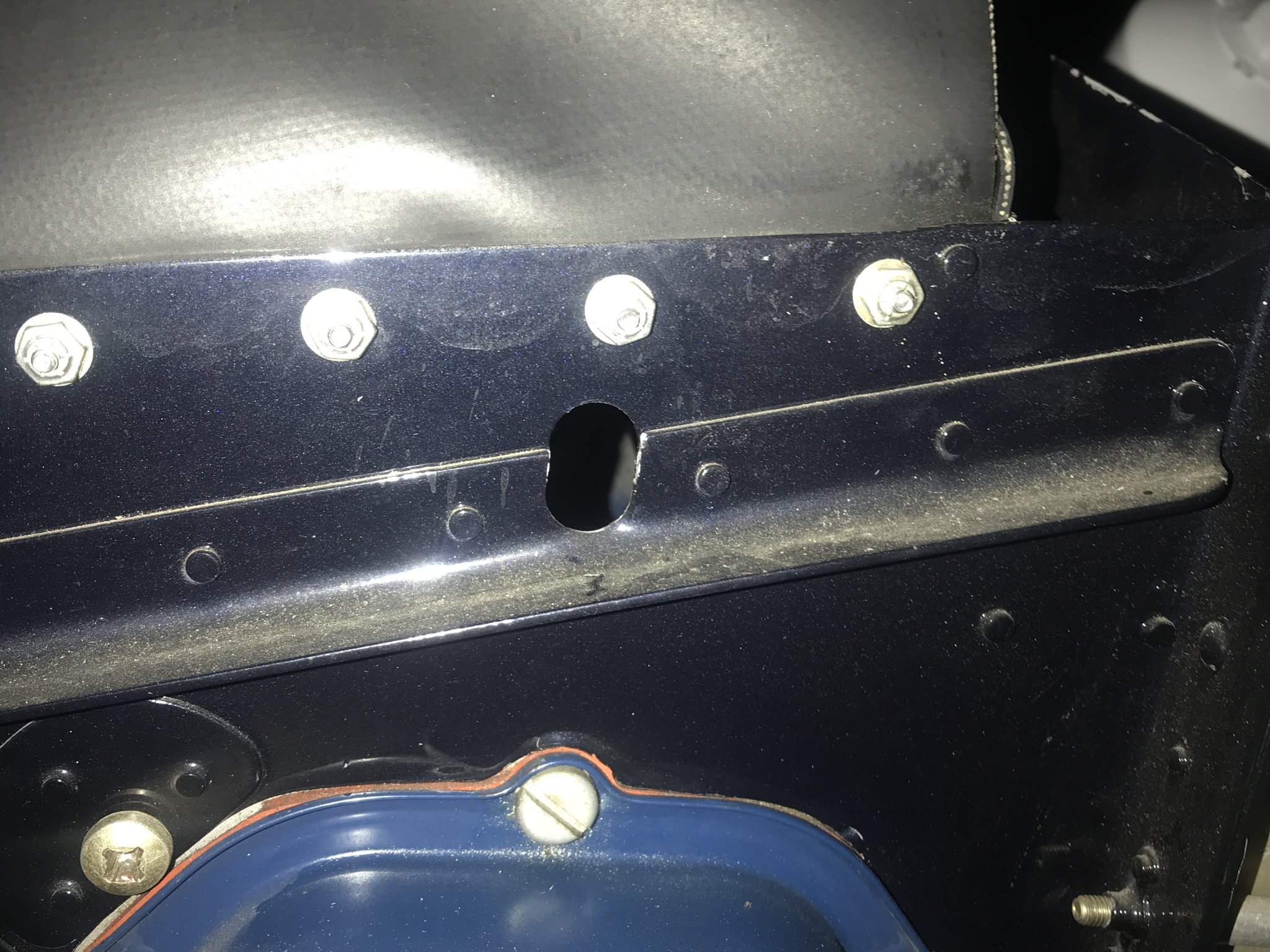 Tiêu đề RV Bugi Hole Filler Tóm tắt Phích cắm lỗ bugi đánh lử