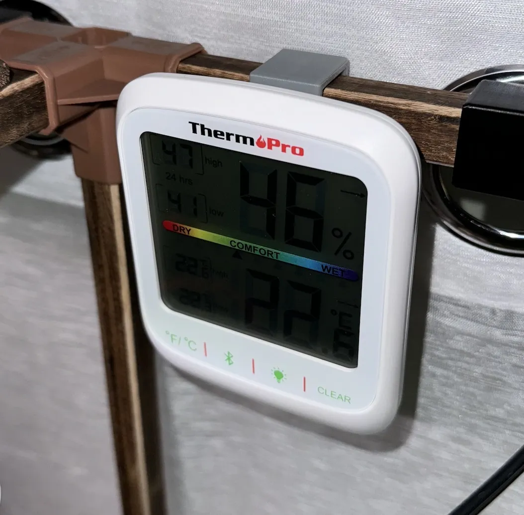 Tiêu đề Móc cảm biến kệ trồng cây Tóm tắt Một chiếc móc