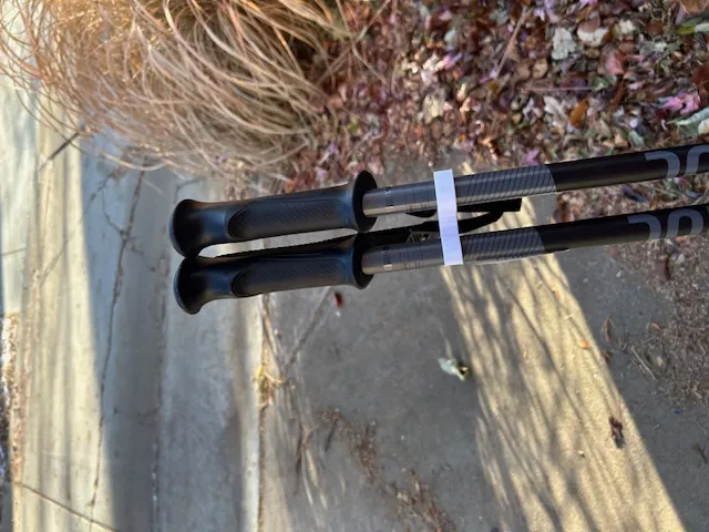 Tiêu đề Kẹp giữ cột trượt tuyết Tóm tắt Đây là clip nố