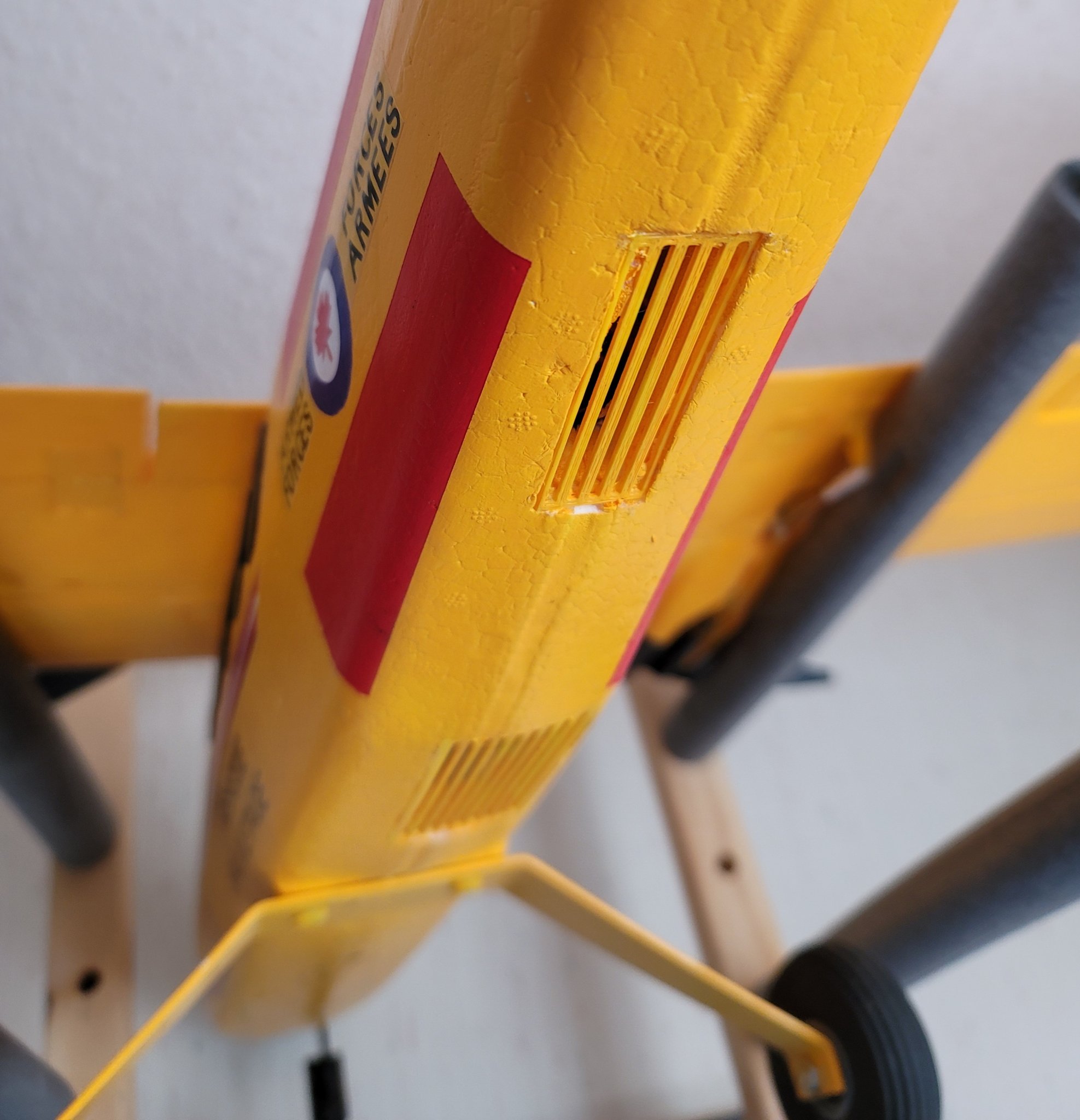 Tiêu đề Lỗ thông hơi làm mát RC Tóm tắt Cho phép không khí th