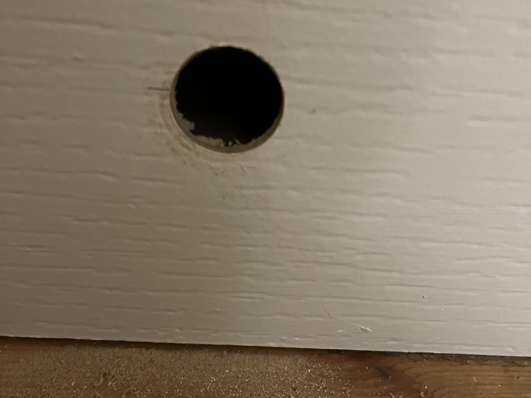 Bathroom door vent (also Ikea Lack throug-hole)