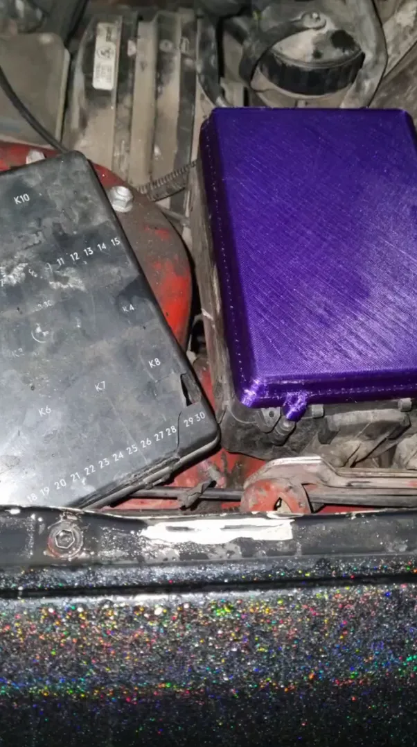 Nắp hộp cầu chì BMW E30