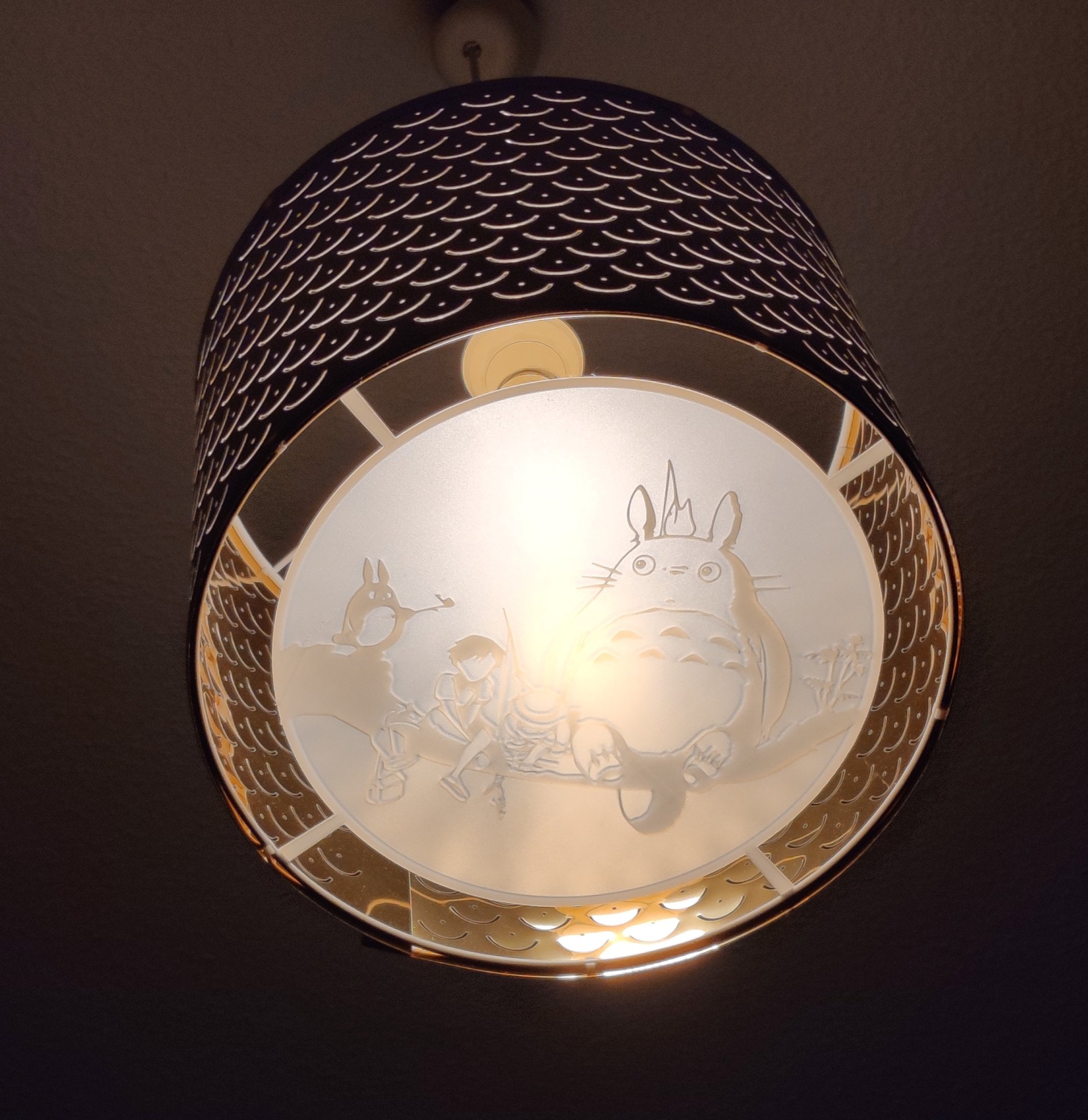 Tiêu đề Totoro ngồi trên cây Ikea chèn chao đèn 32 cm Glow in the D