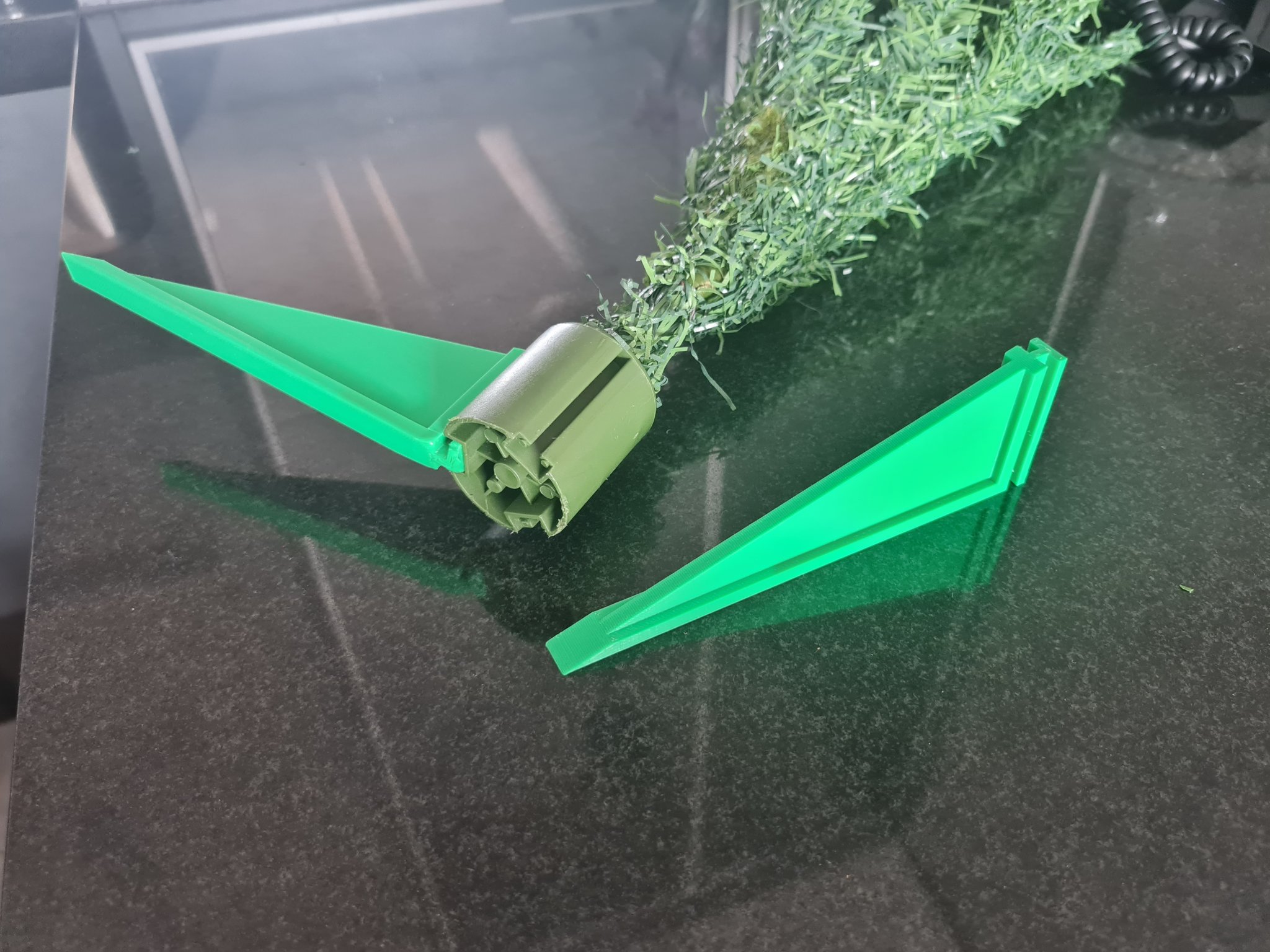 Chân Đế Thay Thế Cho Cây Thông Noel