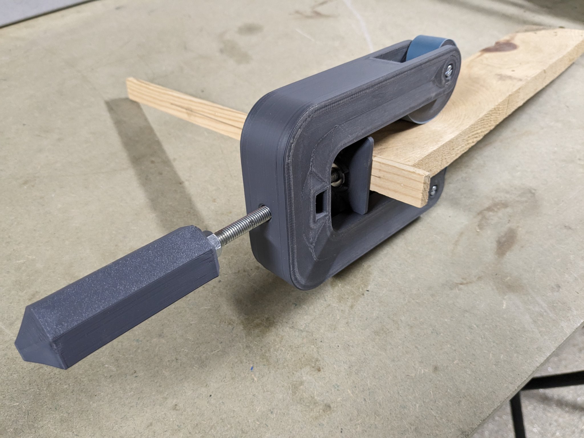 Tiêu đề Kẹp cạnh - Phiên bản Metric và Imperial Tóm tắt Kẹp