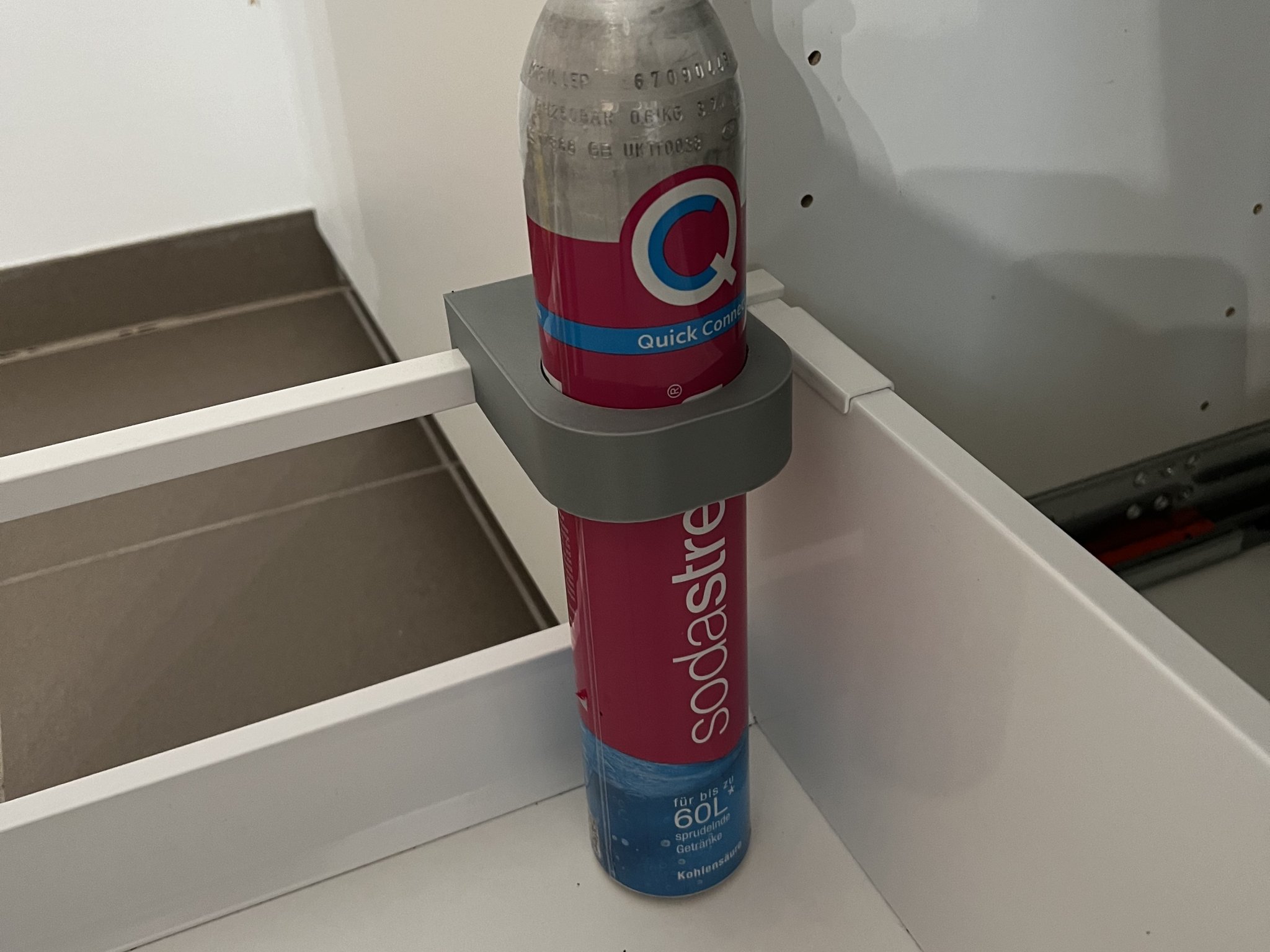 Tiêu đề Giá đỡ xi lanhSODASTREAM do IKEA MAXIMERAMETOD Tóm tắt Uc