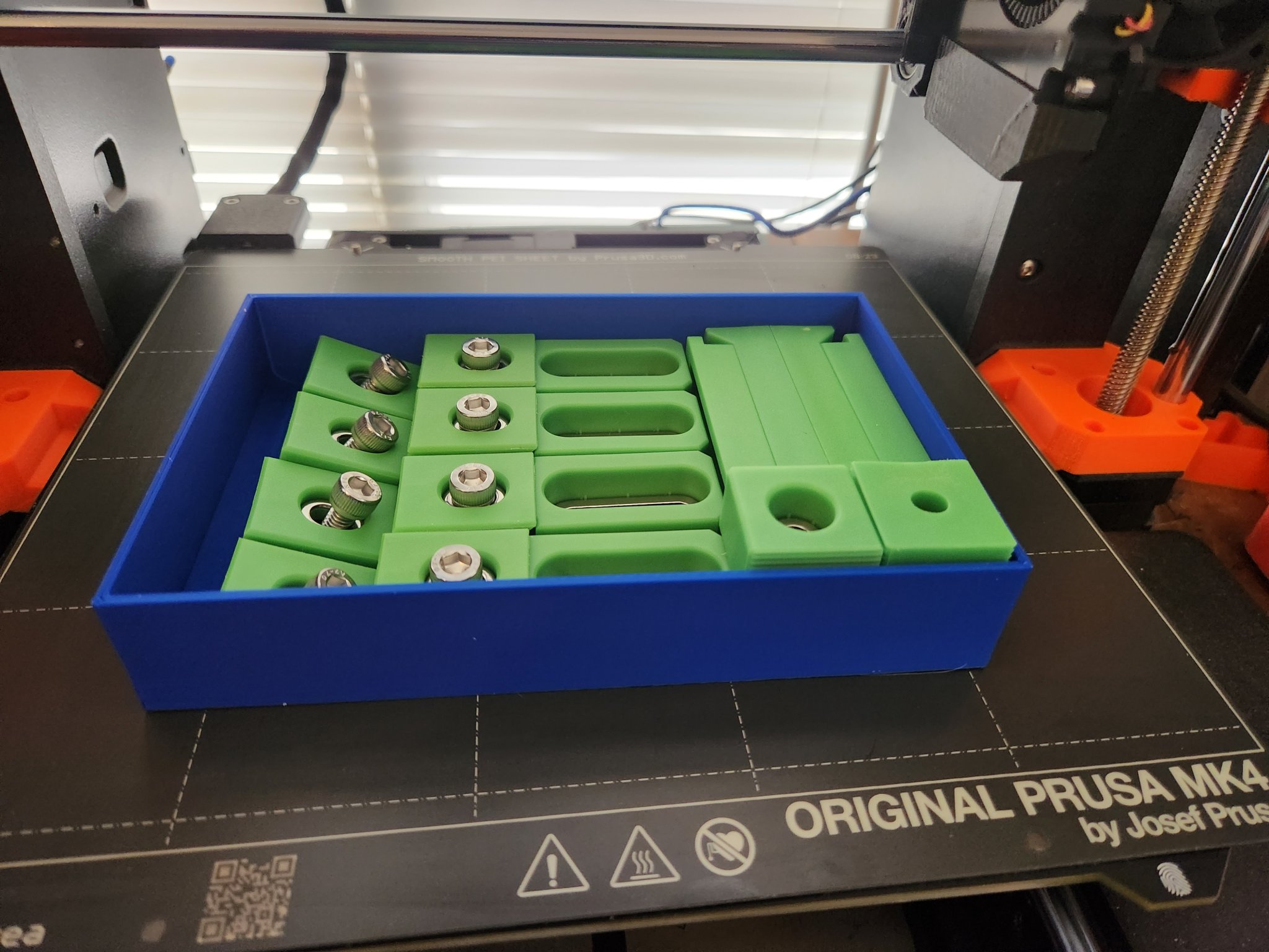 Crush-It Essential Clamp Box