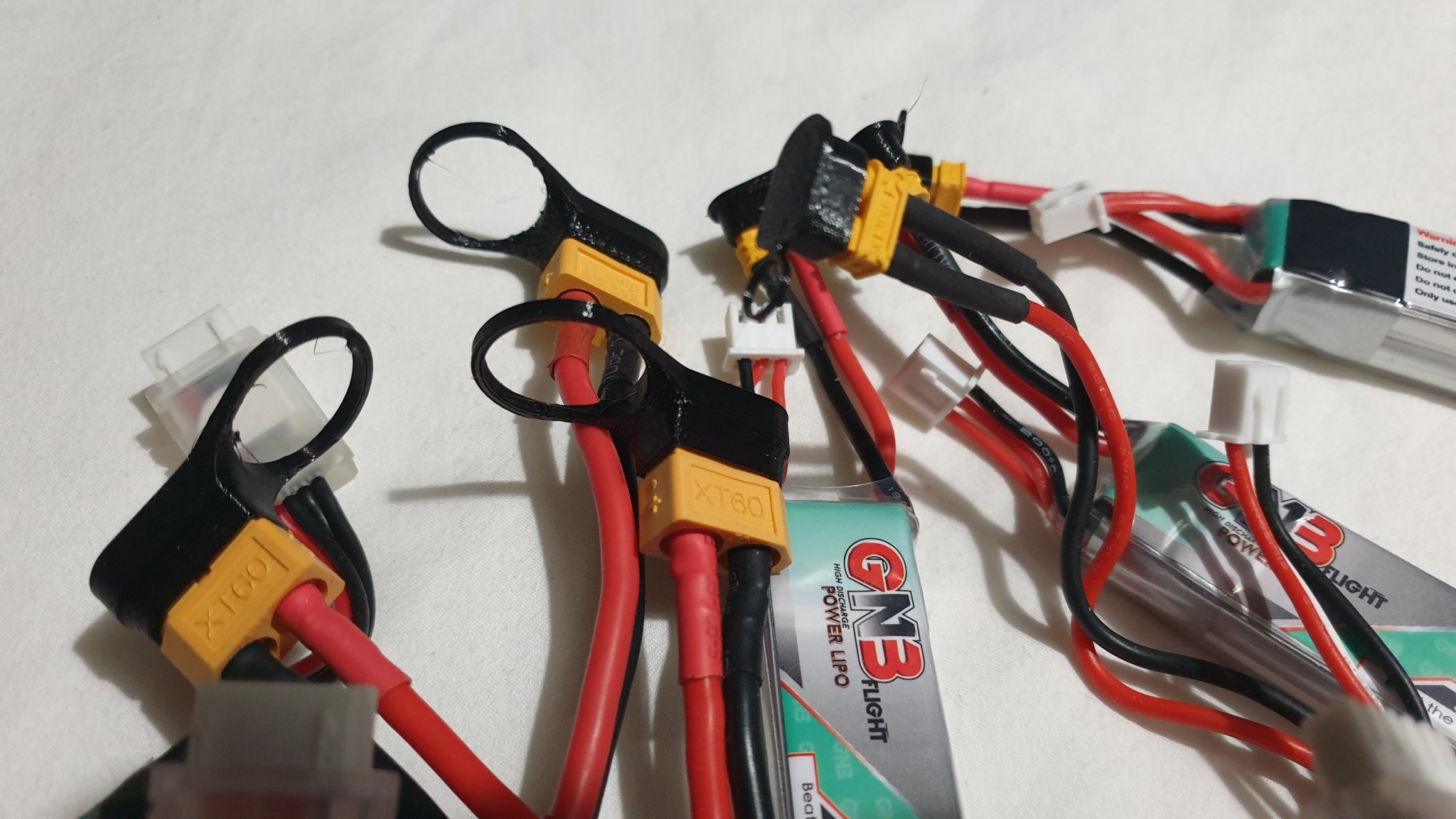 Tiêu đề Nắp pin XT30 và XT60 - bằng ngón tay kéo Tổng hợp Mộ