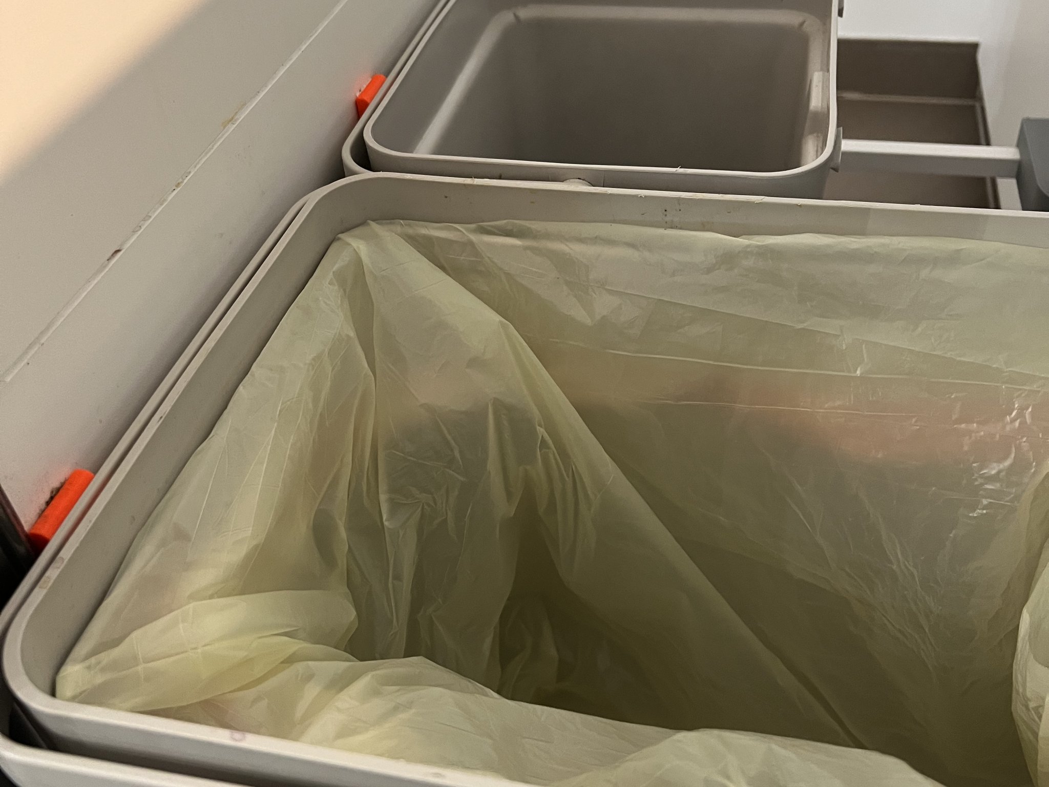 Trashcan holder IKEA/uchwyt do kosza na śmieci IKEA