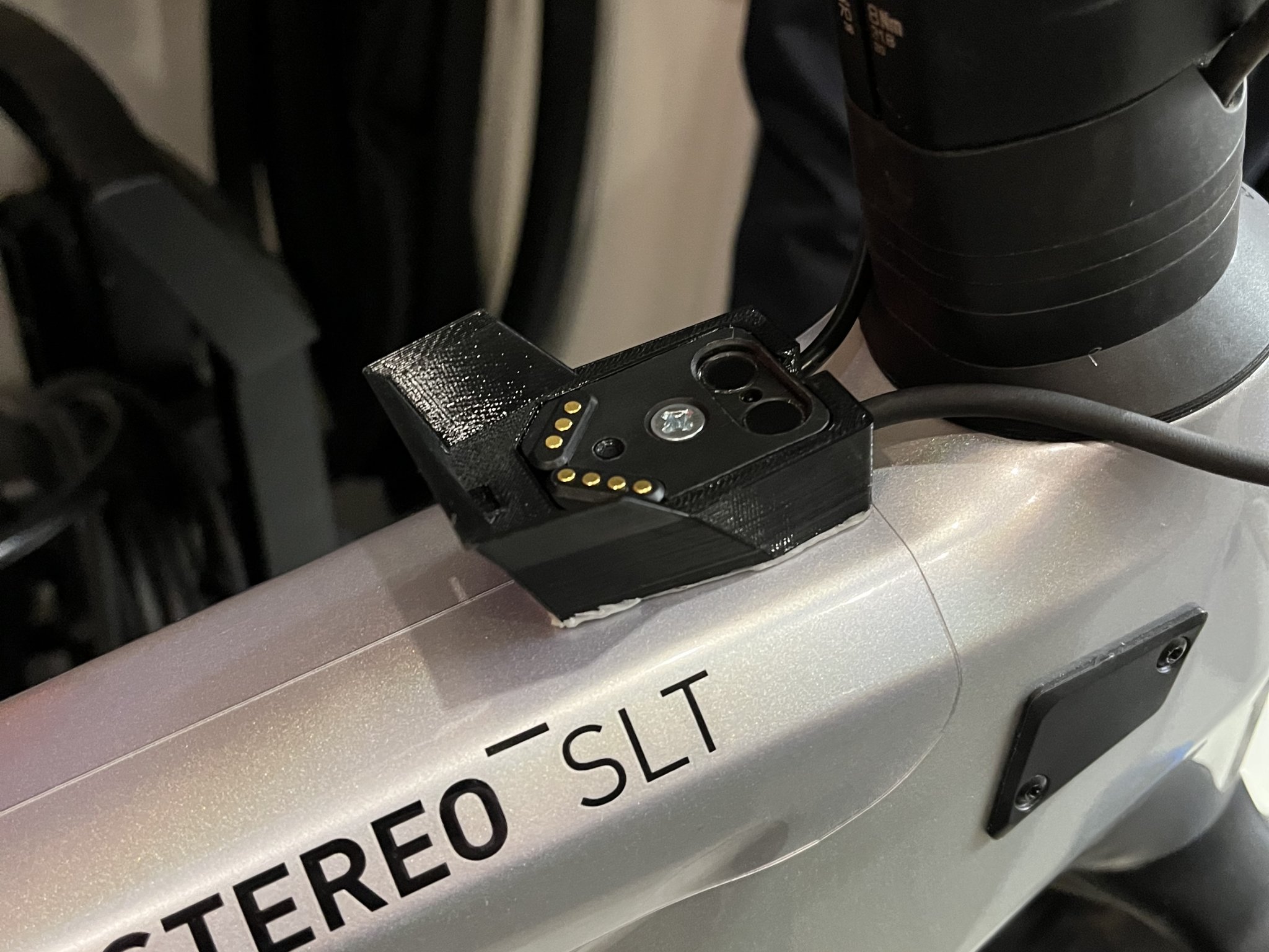 Tiêu đề Giá đỡ khung màn hình Bosch Kiox Tóm tắt Giá đỡ khun