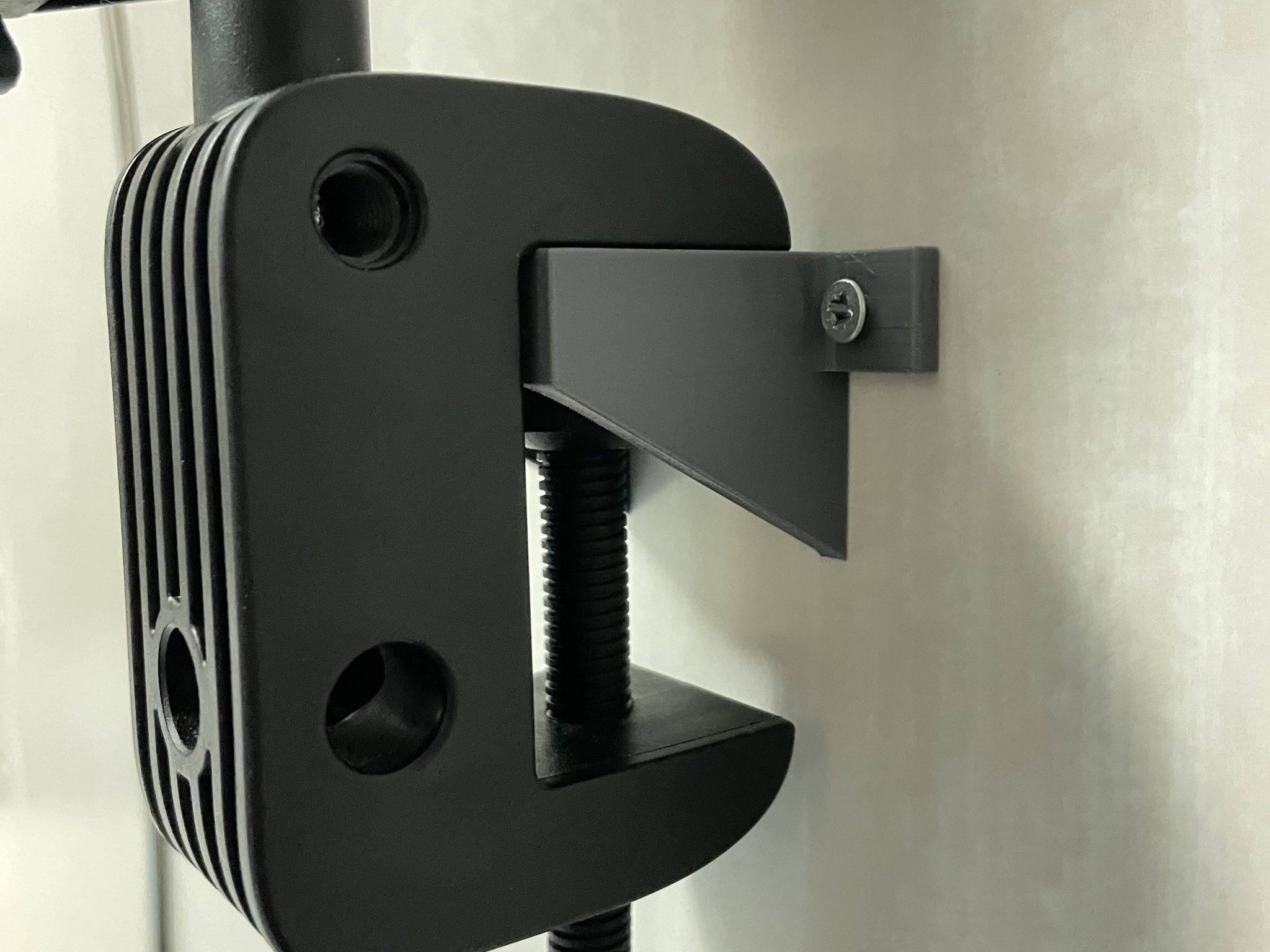 Tiêu đề Giá đỡ máy tính bảng và điện thoại treo tường Tó