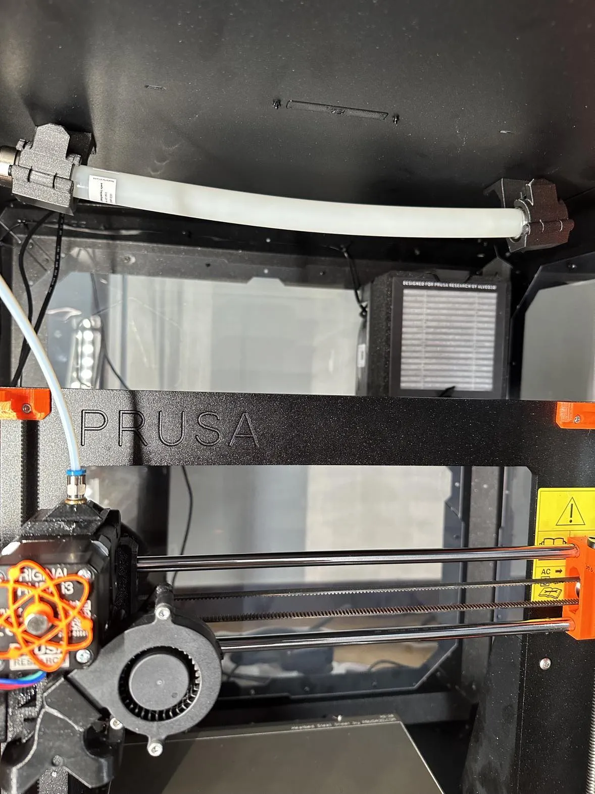 Đế gắn bình chữa cháy có lẫy