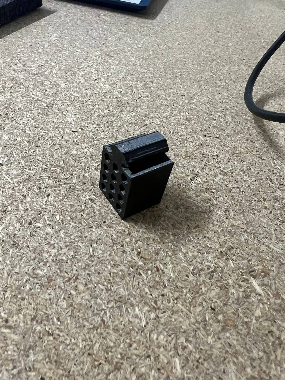 Tiêu đề Chân Chống Rung 20x20 I-Typ Nut 5 Tóm tắt Chân đơn giả