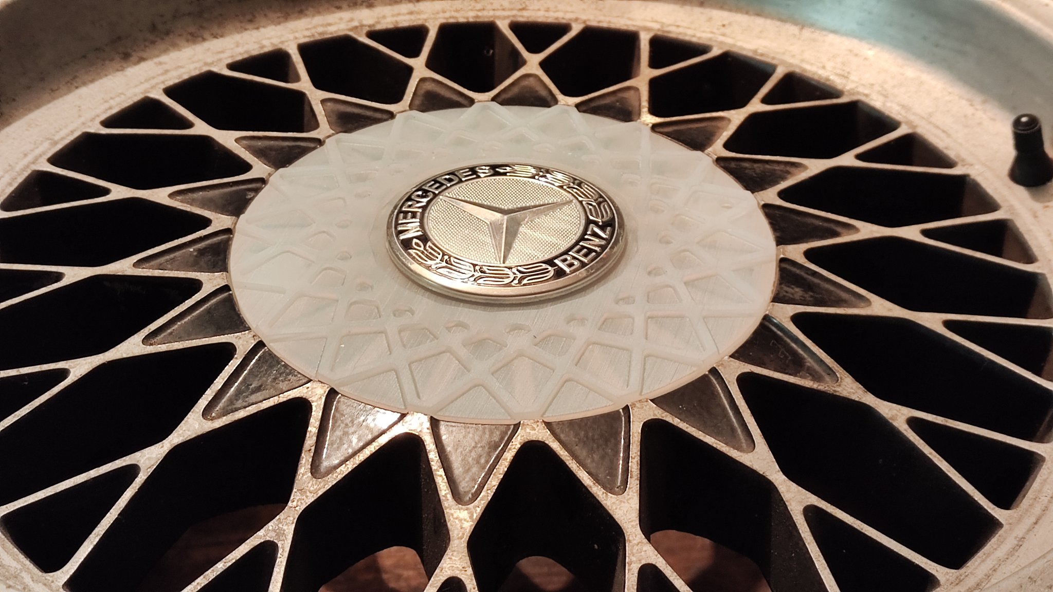 Tiêu đề Bánh xe nhôm Rial lưới trung tâm Tóm tắt Đây là sự