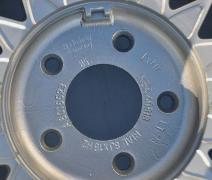 Tiêu đề Bánh xe nhôm Rial lưới trung tâm Tóm tắt Đây là sự