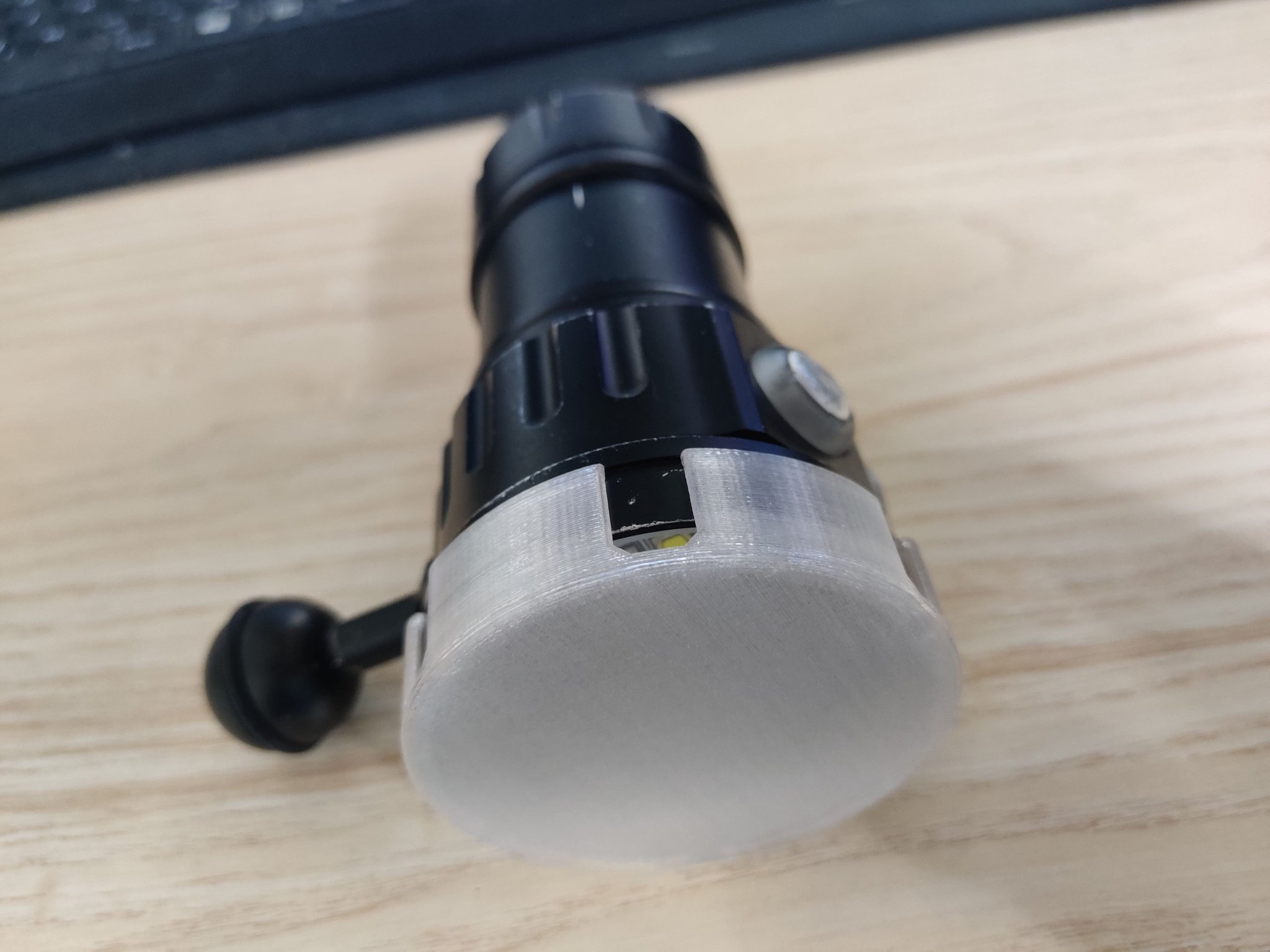 Tiêu đề Máy khuếch tán ánh sáng dưới nước Tóm tắt Bộ khu