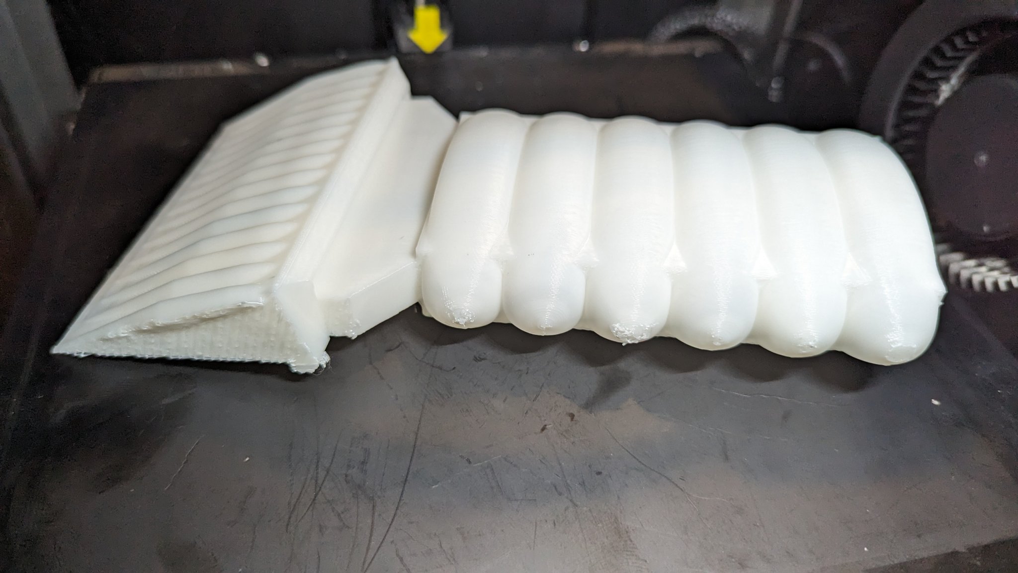 Flipping ice scraper