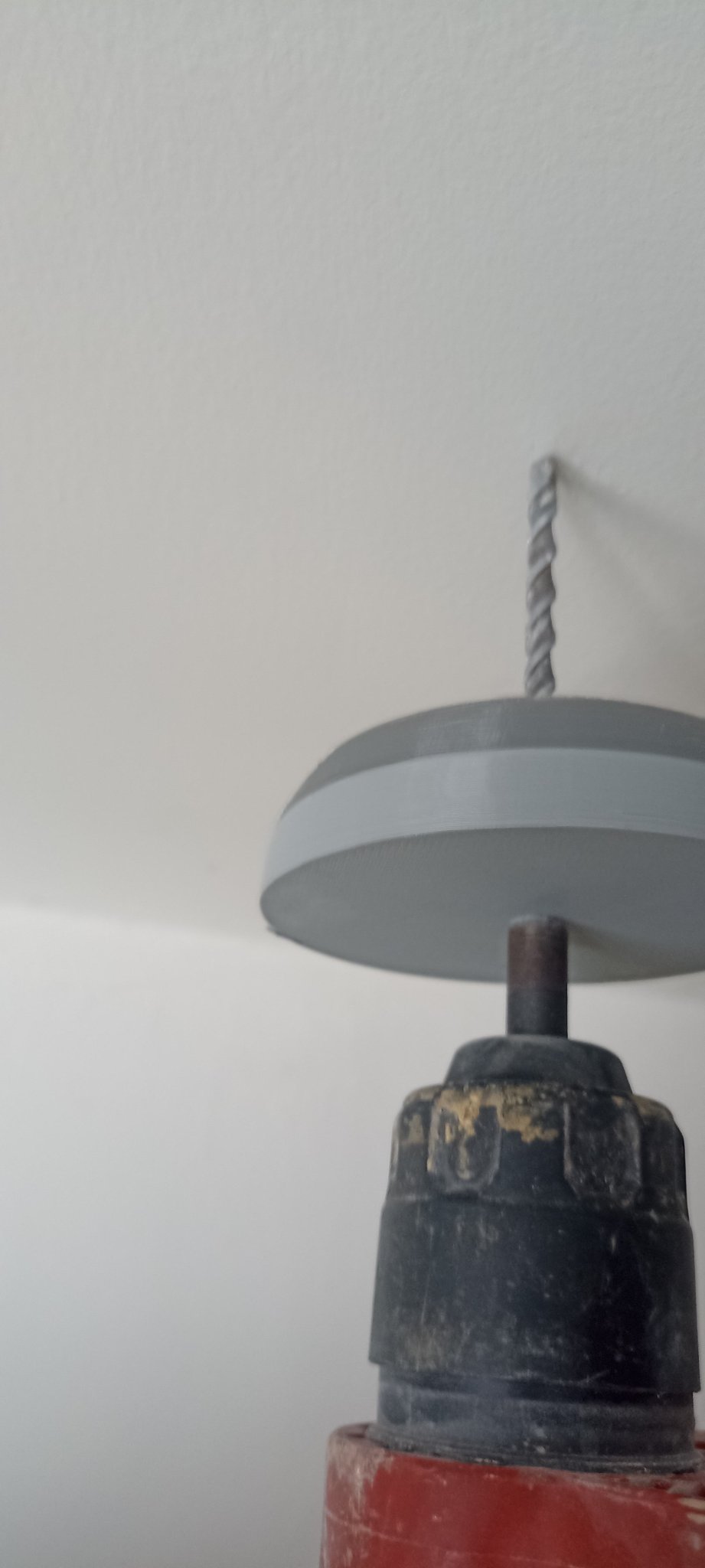 Tiêu đề Che bụi khoan trần vrtaní do strop Tóm tắt Kryt na vr