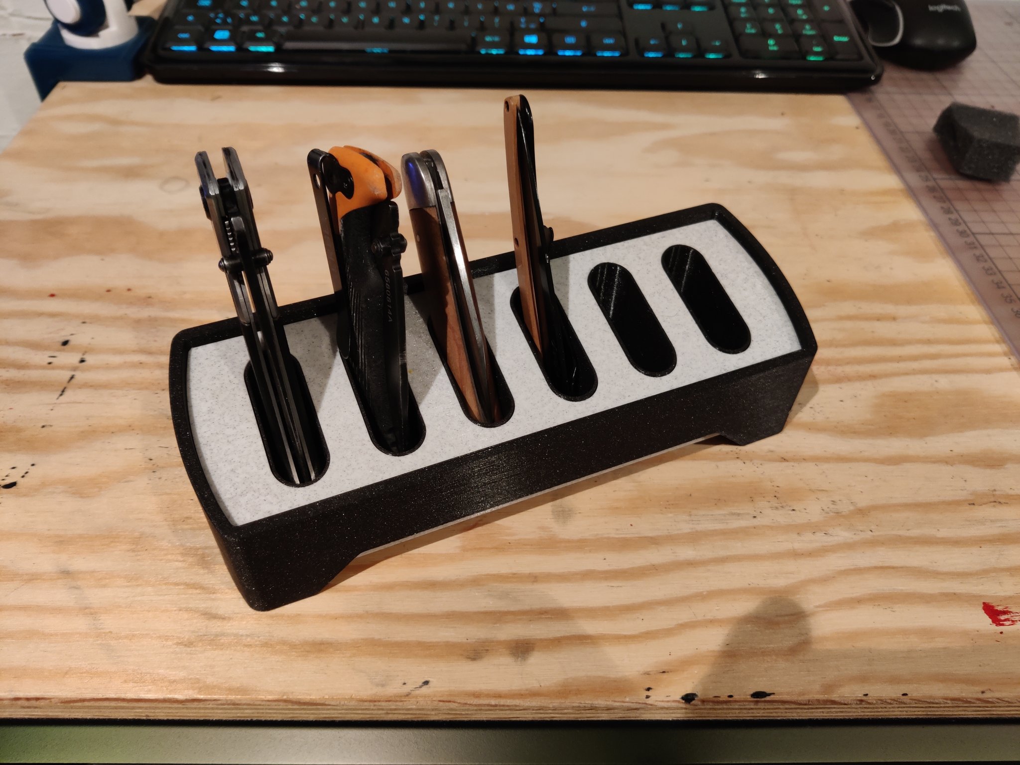 Tiêu đề Hộp đựng dao bỏ túi thanh lịch Tóm tắt Dụng cụ s