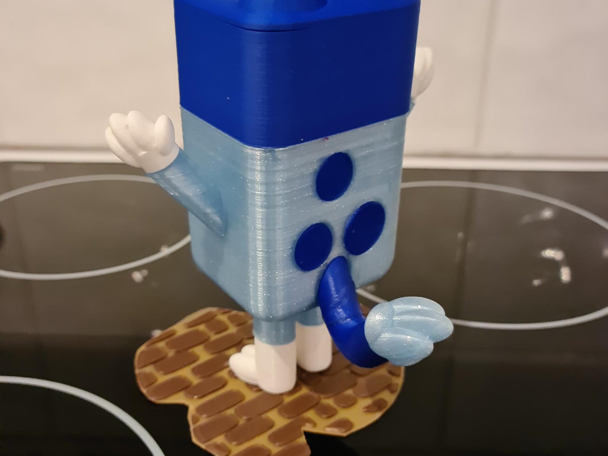 Tiêu đề Bluey Tóm tắt Bluey là một chú chó Blue Heeler sáu tuổ