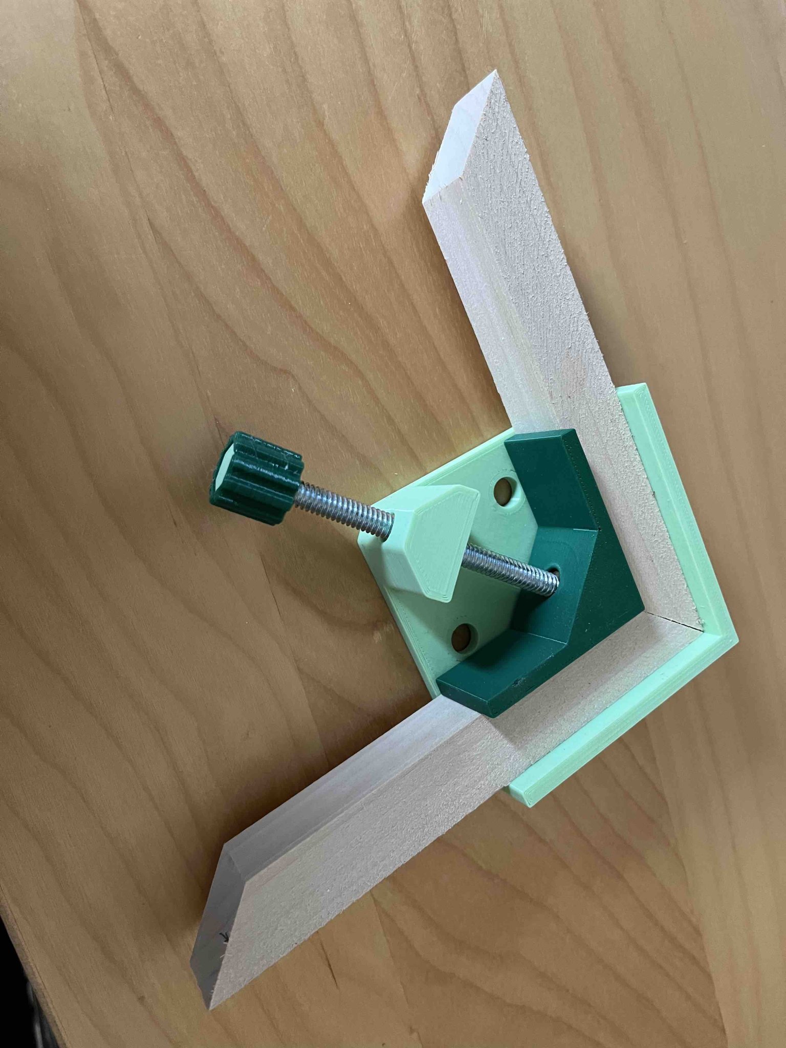 Kẹp Góc Chuyên Dụng Cho Mộc