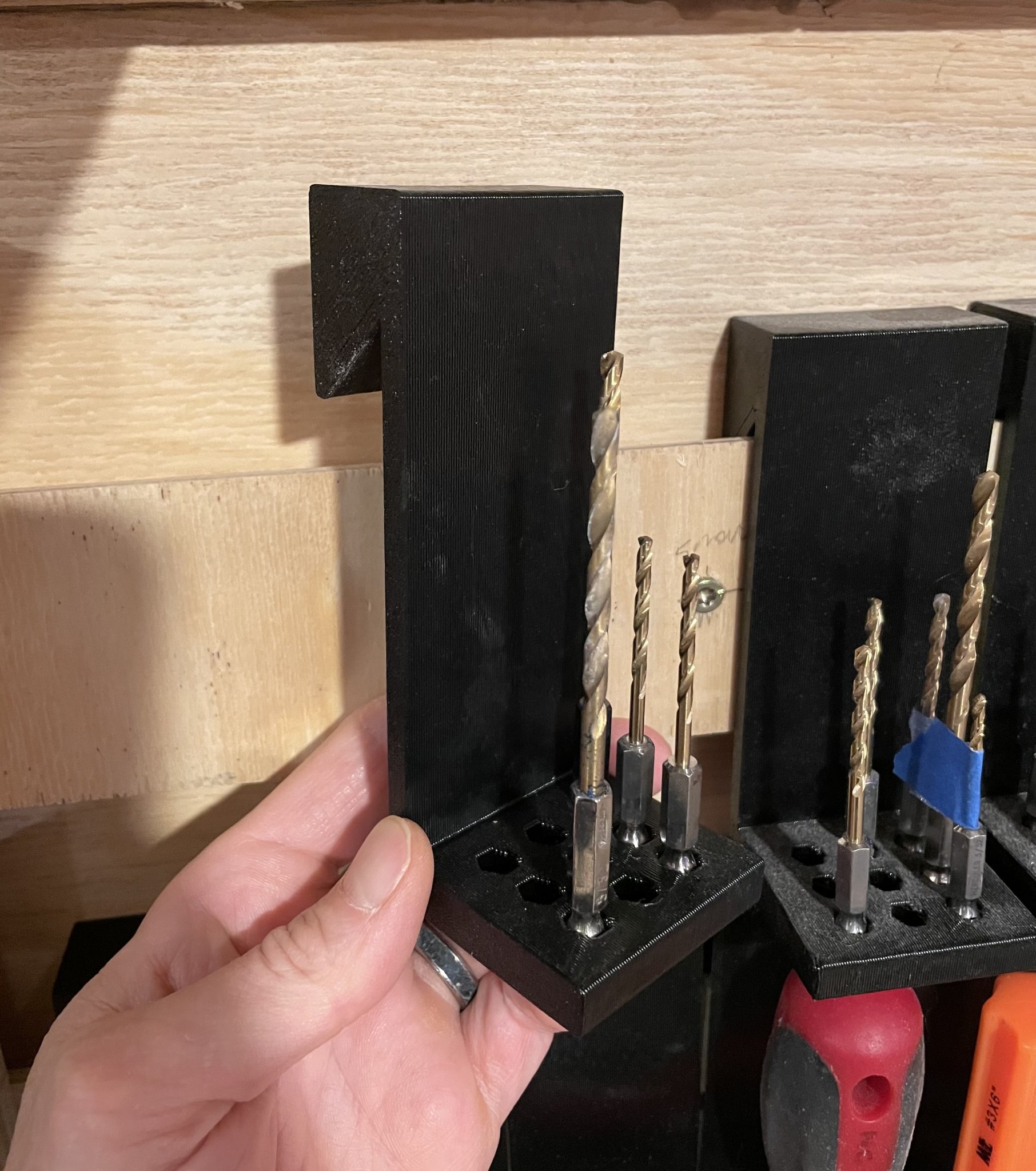 Tiêu đề French Cleat - Kệ đựng Bits Tóm tắt Một chiếc kệ đ