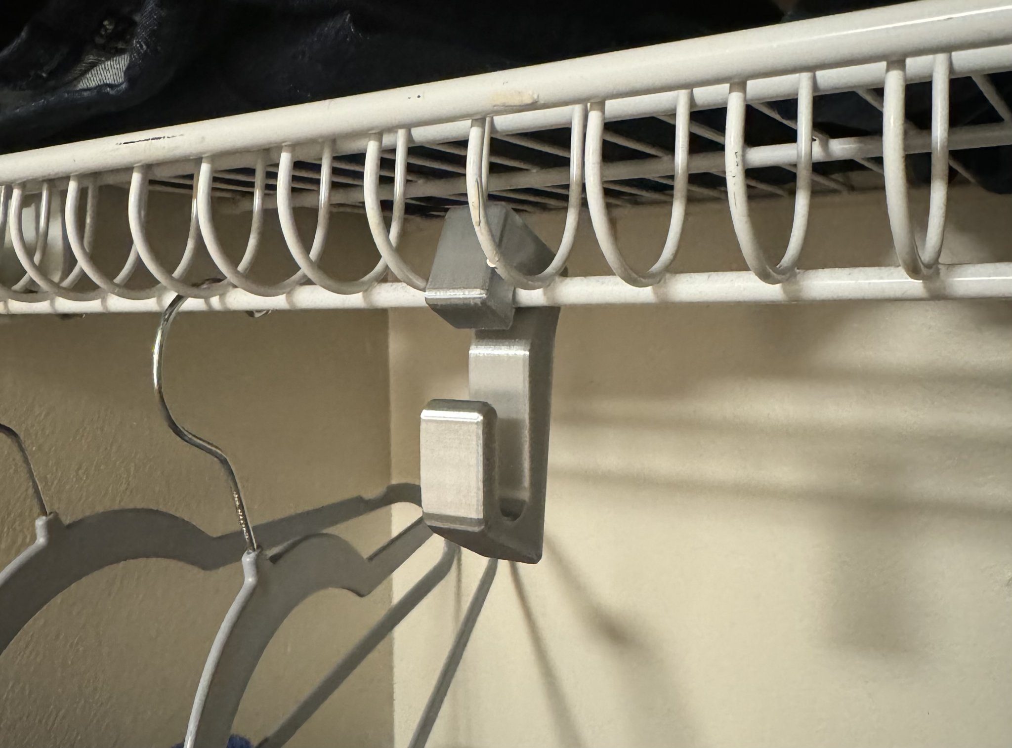 Rit dorm wire rack coat hook