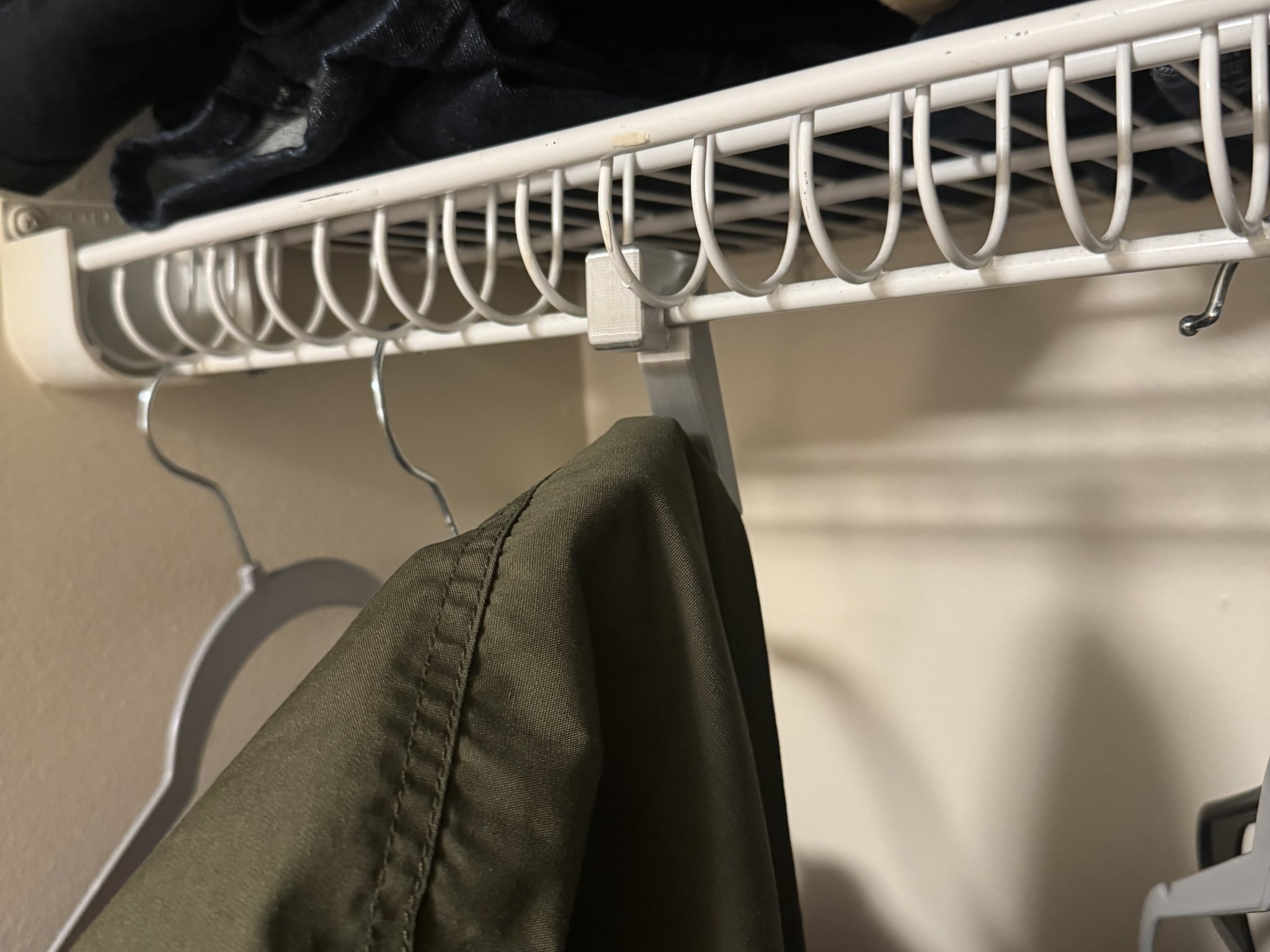 Rit dorm wire rack coat hook