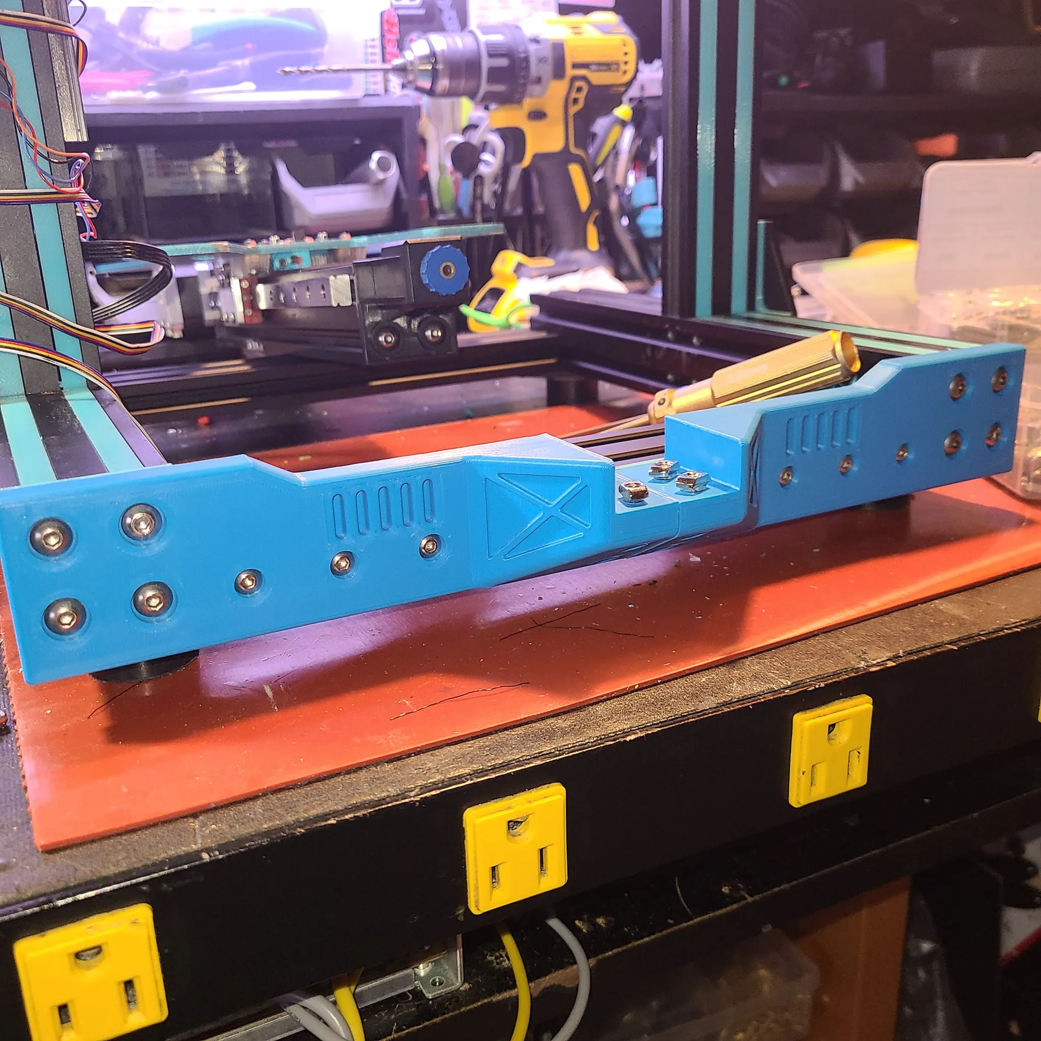 Tiêu đề Ender3 Super Rigid Mod Tóm tắt Làm cho trục Y của Ender t