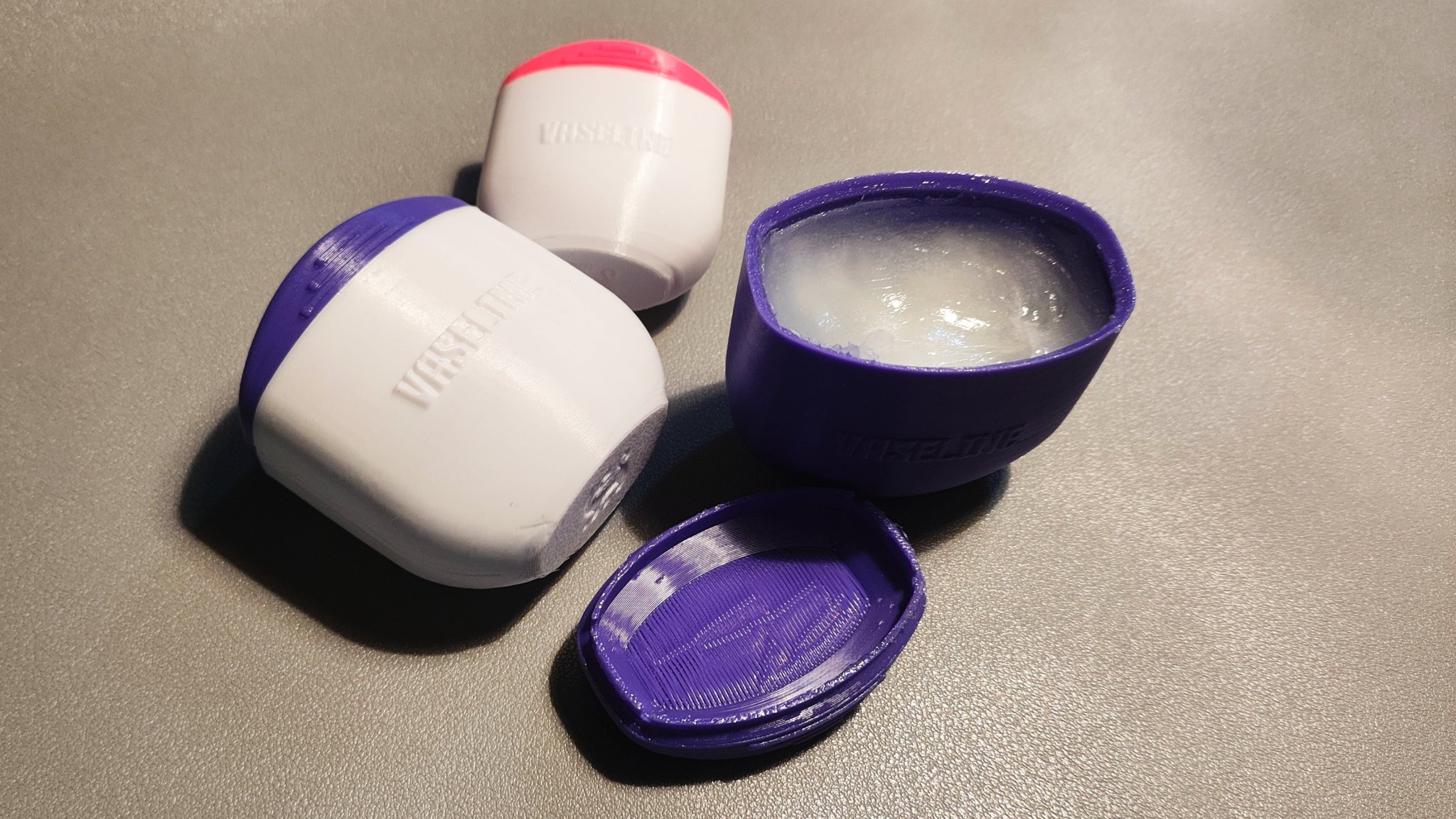 Tiêu đề Chai dầu nhớt Tóm tắt Chai đựng dầu nhớt cầm tay