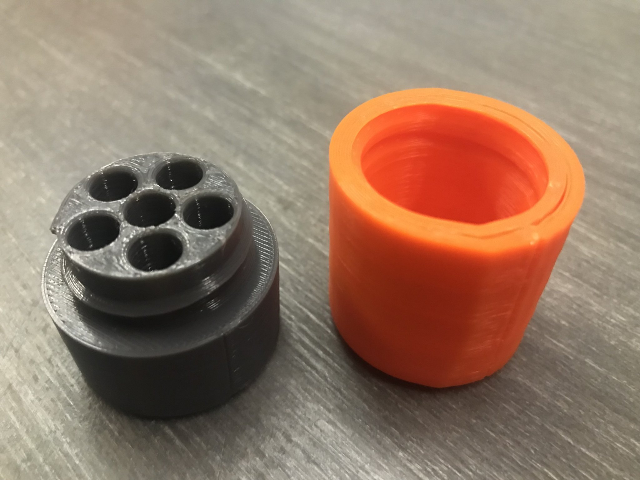 Tiêu đề Giá đỡ đầu hàn Tóm tắt Hộp đựng có ren thú vị