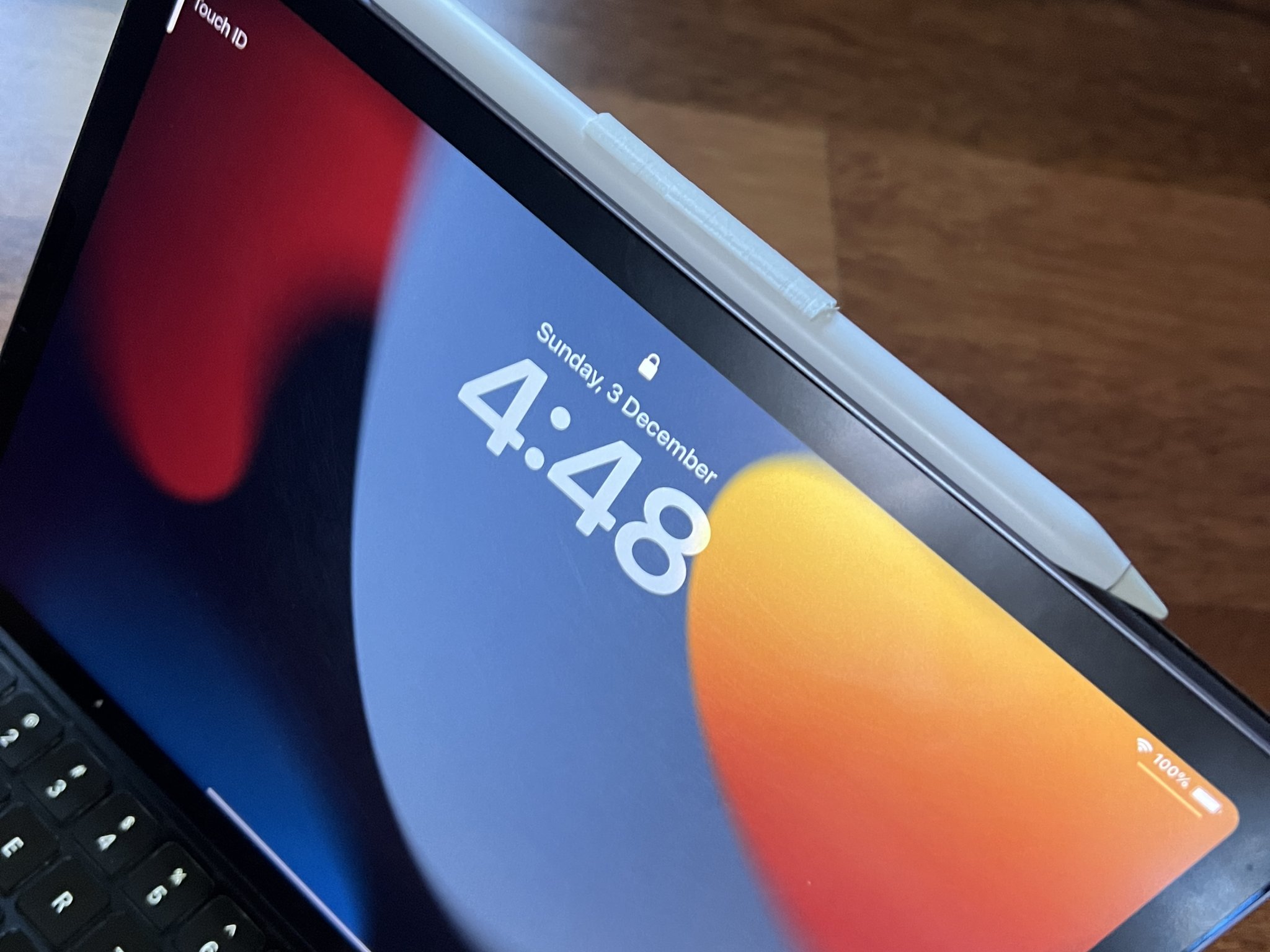 iPad pencil holder for magic keyboard, optimised for PETG