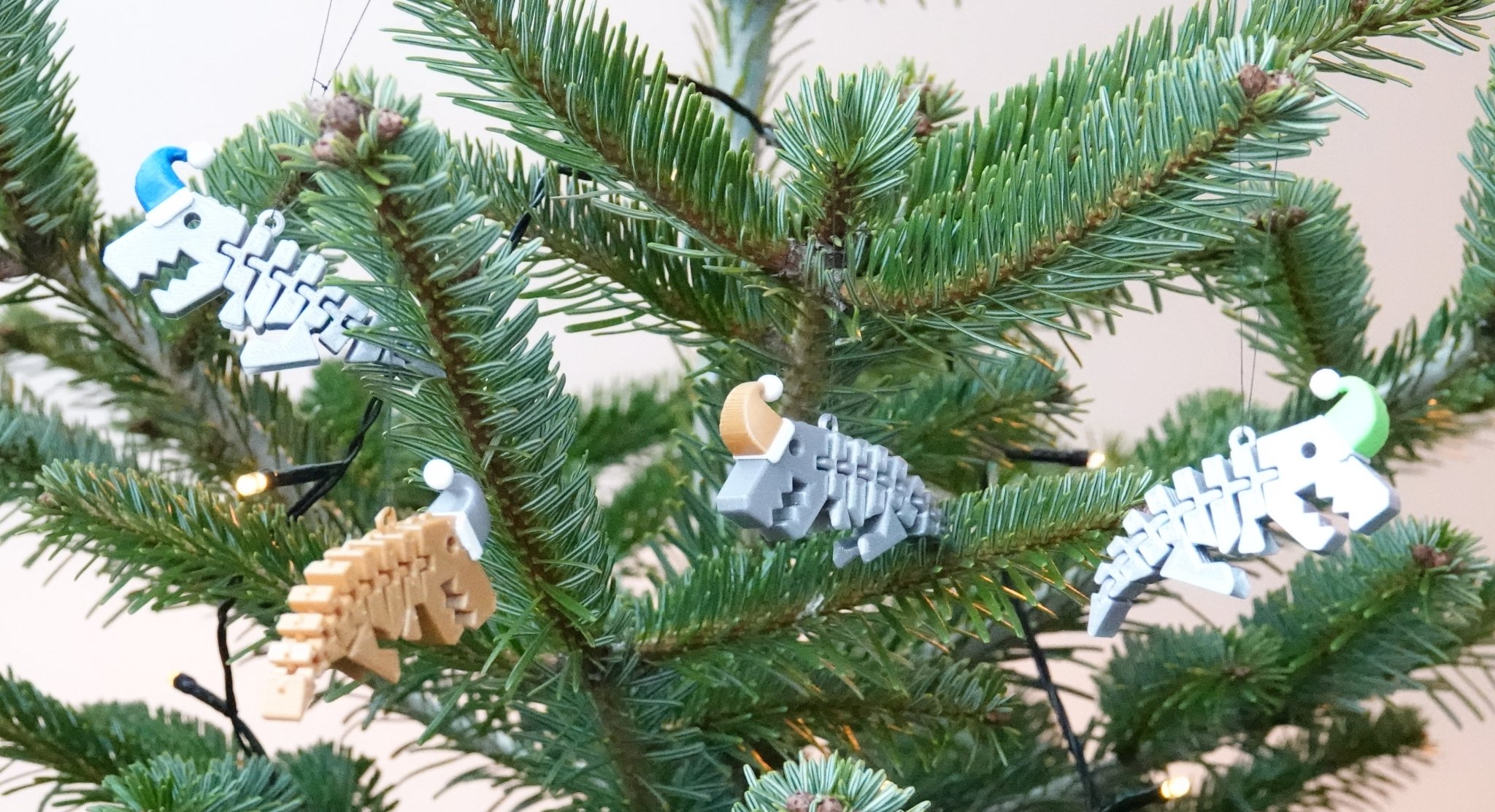 Tiêu đề Đồ trang trí cây thông Noel Flexi Rex Tóm tắt Flexi Rex