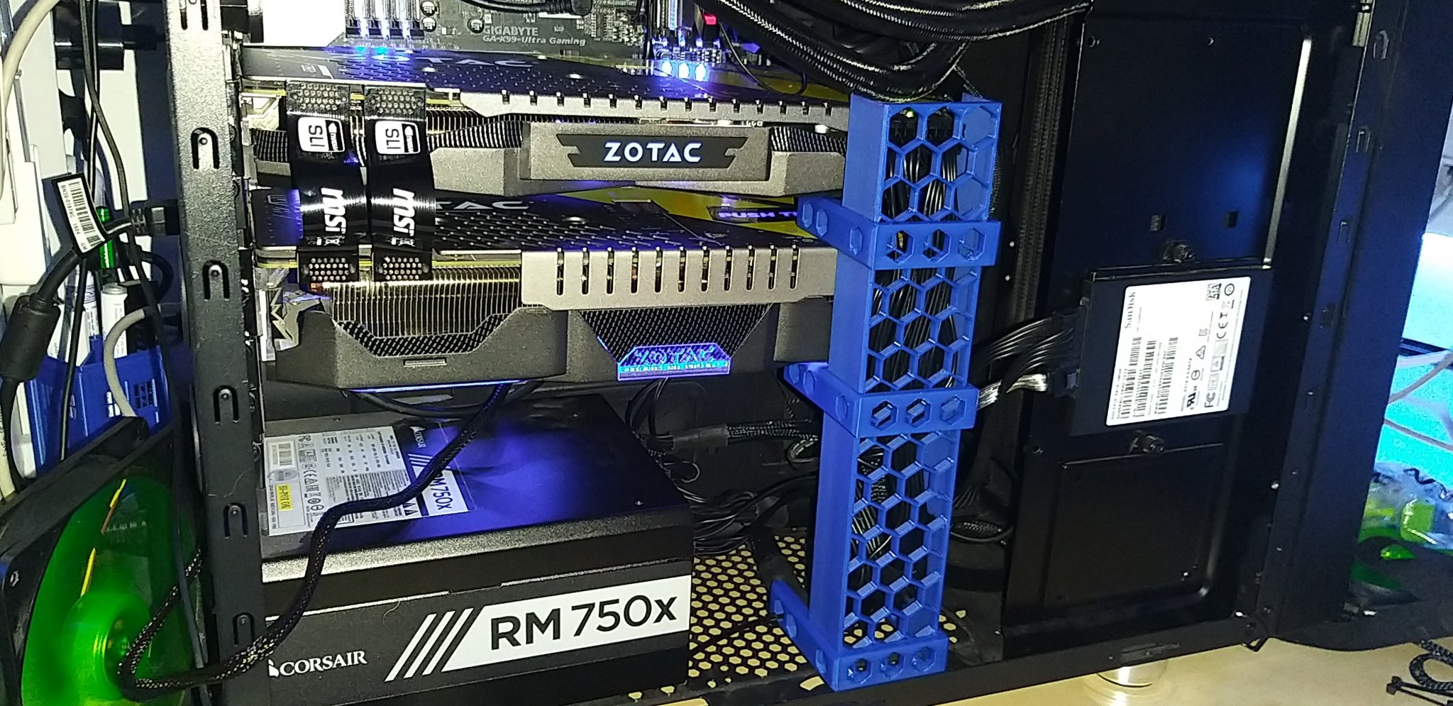 Giá đỡ chống xệ GPU Vạn Năng kiêm Che Dây Cáp
