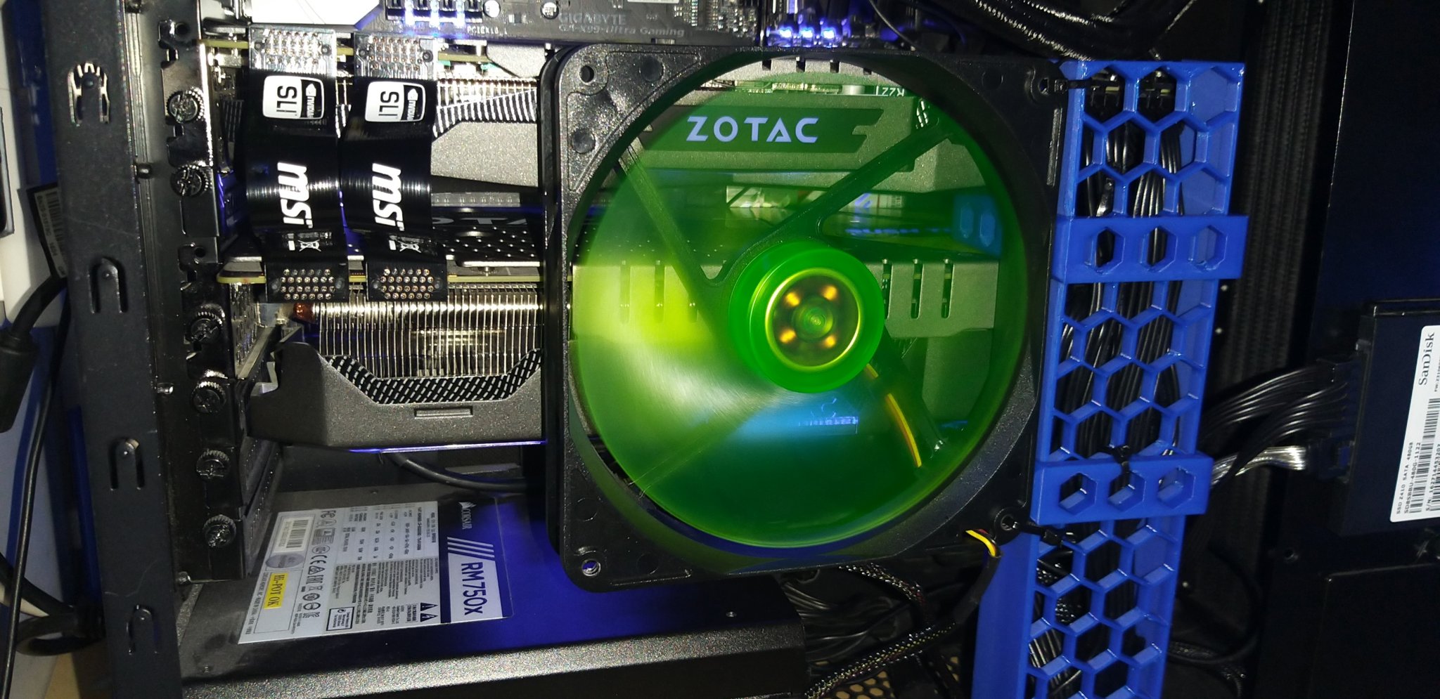 Giá đỡ chống xệ GPU Vạn Năng kiêm Che Dây Cáp