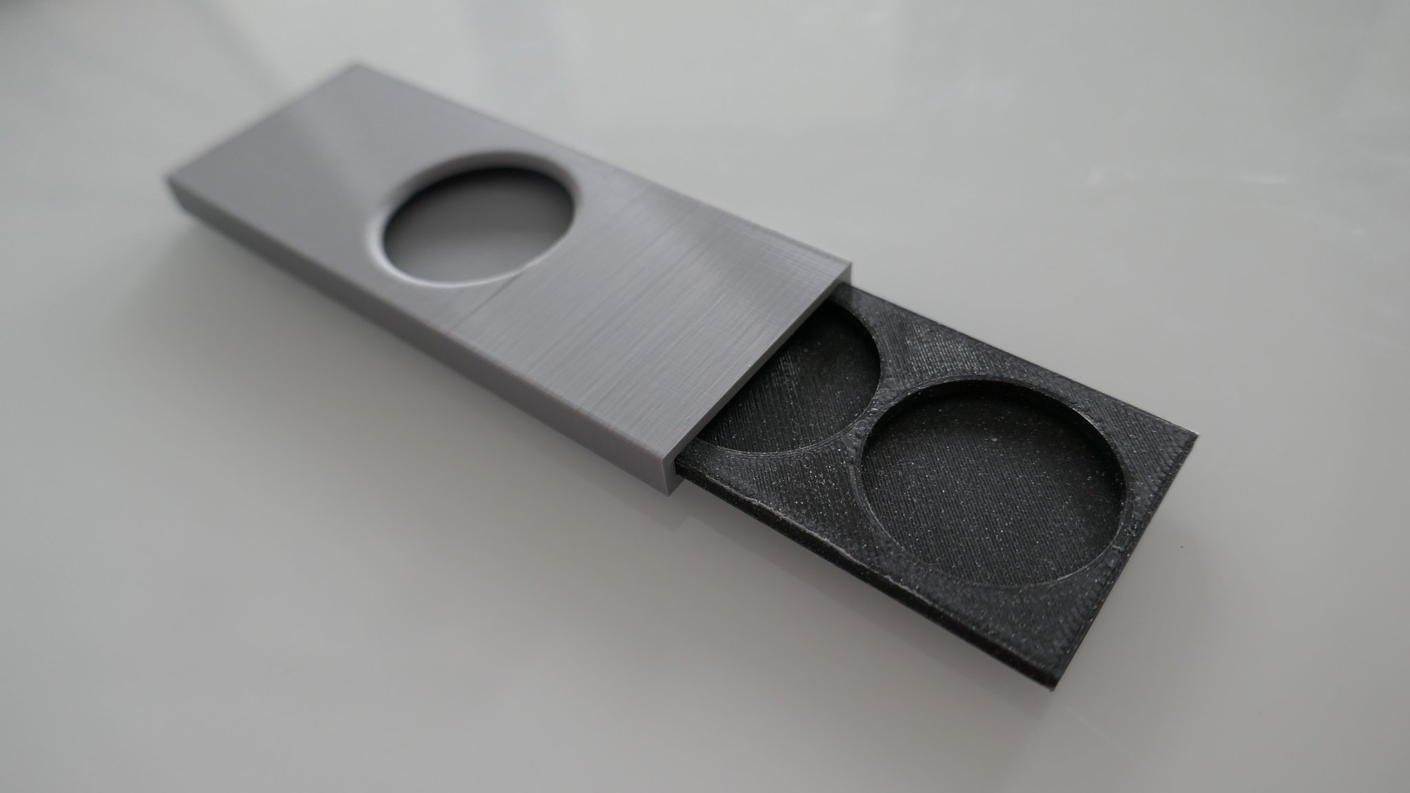 Tiêu đề Zaubertrick Tóm tắt Münze wegzaubern oder in eine andere Mün