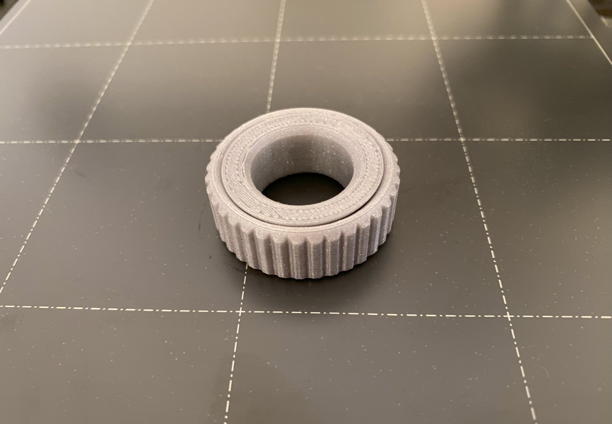 Tiêu đề Spinner Fidget Ring Tóm tắt Chiếc nhẫn fidget spinner này