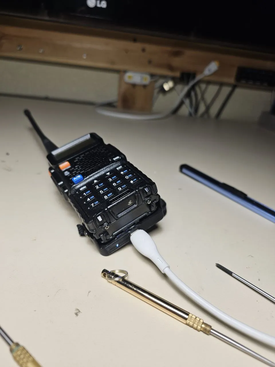 Tiêu đề Hộp đựng mạch sạc Baofeng UV-5R Tóm tắt Vụ này đa