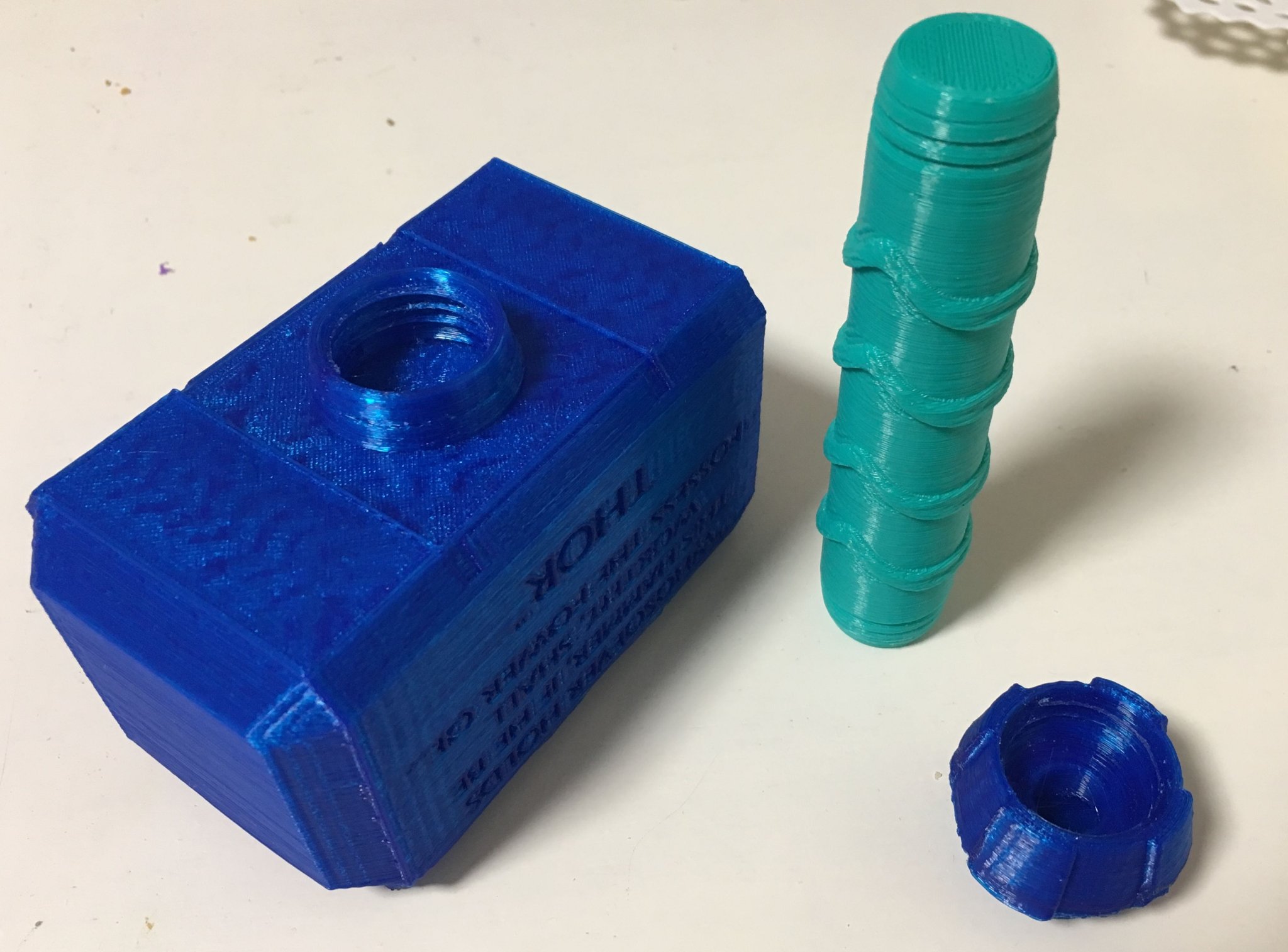 Tiêu đề Babys First Mjolnir Rattle - phiên bản an toàn hơn và khô