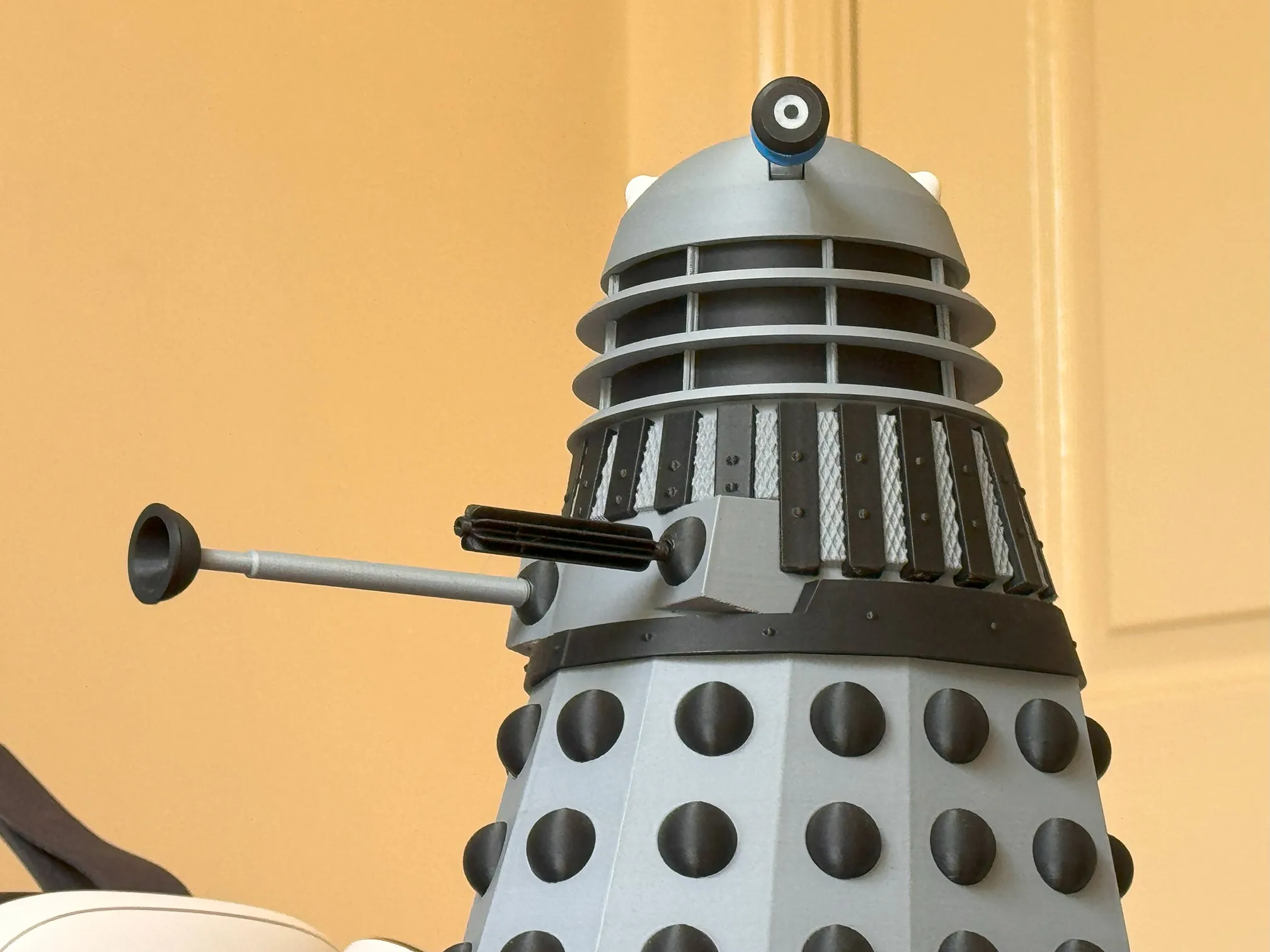 Tiêu đề Multi-Color Classic Dalek - Tỉ lệ 16 Tóm tắt Đây là Da