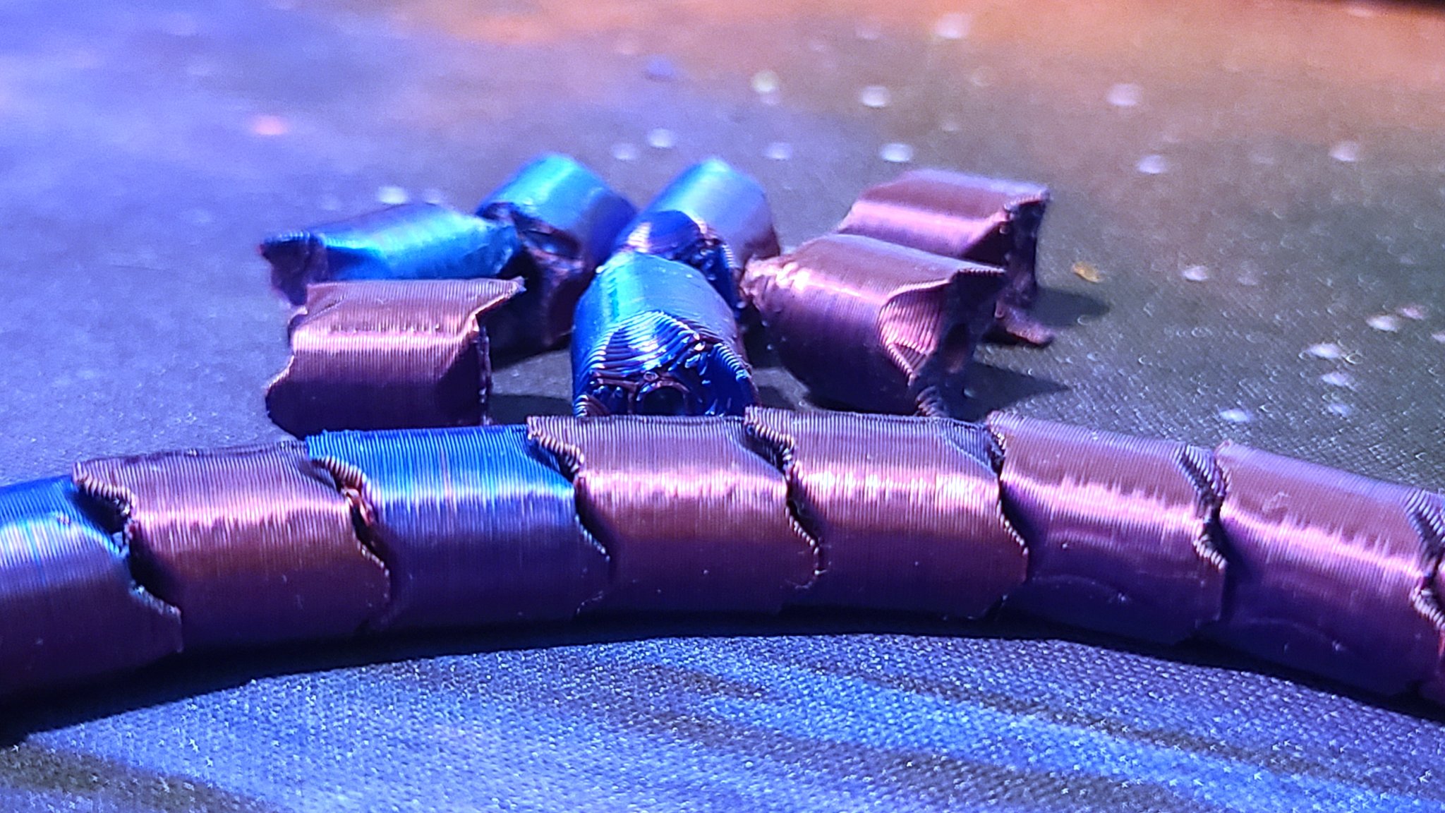 Vòng Cổ Hoặc Vòng Tay Hạt Trụ Lồng Vào Nhau