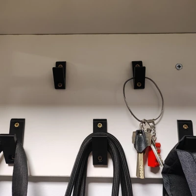 Móc treo áo hình chữ V