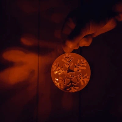 Quả cầu Giáng sinh có đèn LED