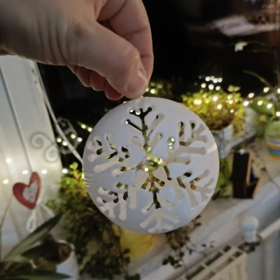 Quả cầu Giáng sinh có đèn LED