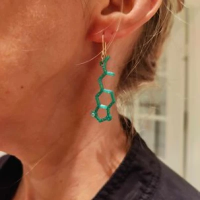 Mặt dây chuyền Love Drug (Thuốc Tình Yêu)