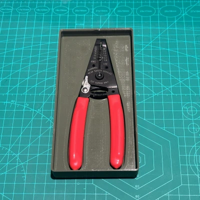 Giá đỡ Kìm Cắt Dây Gridfinity 4x2 (Cao 3U) có thể xếp chồng